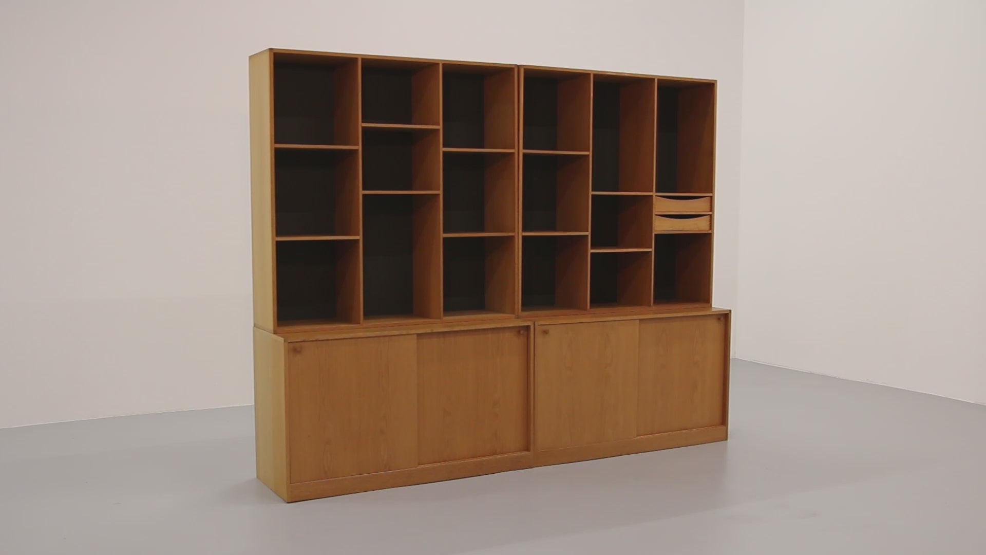 Kurt Østervig Danish Oak Wall Unit – KP Møbler