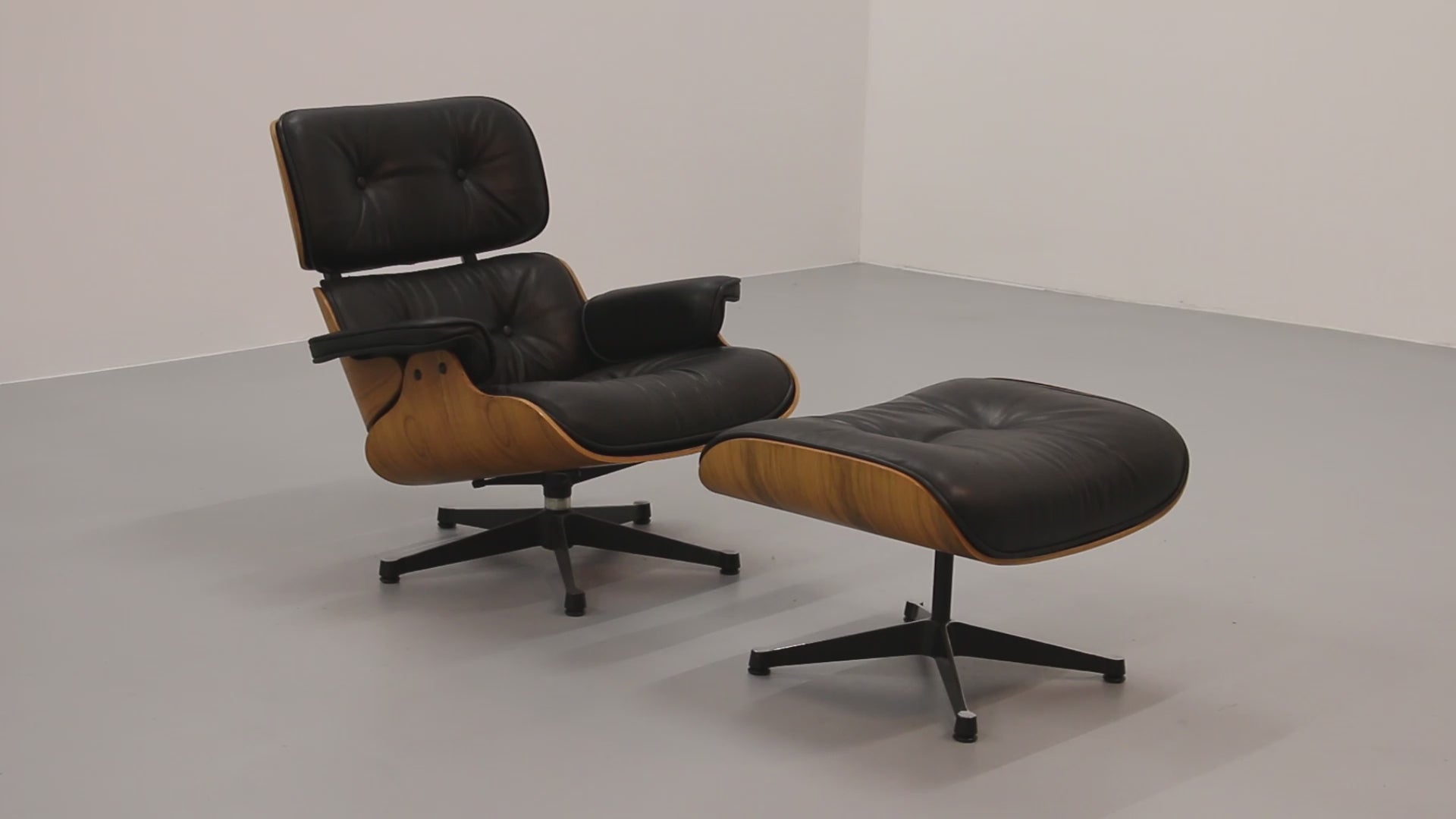 et of Lounge Chair and Ottoman by Charles Eames for Herman Miller, 1960s