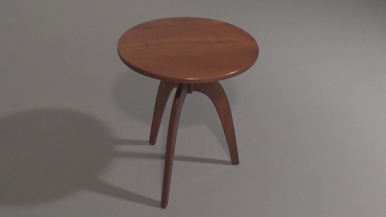 Italian Craftsmanship Round Side Table from the 60s