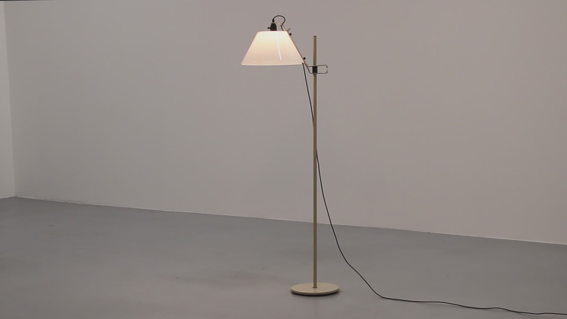 Estel by Studi Blanc, Joan Antoni Blanc design for Metalarte, 80's Spain