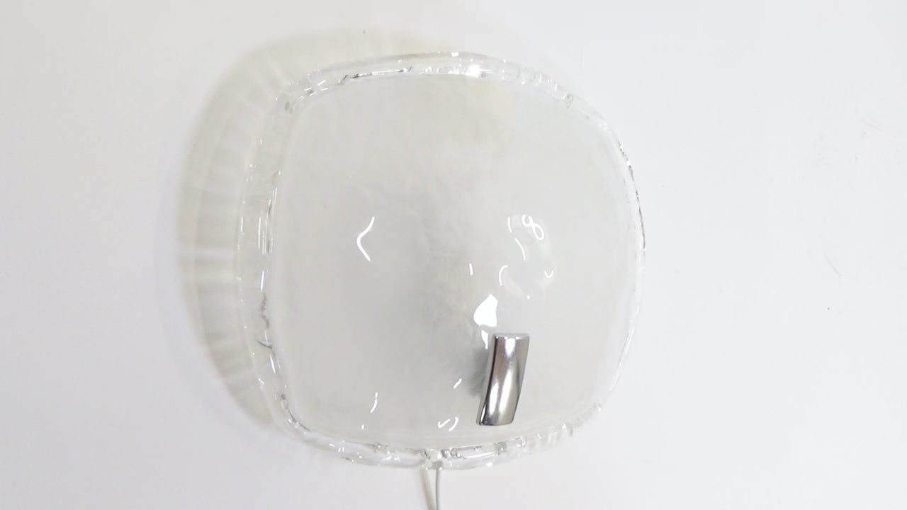 Vintage Murano wandlamp met gesatineerd Glas, 1960 Italie.