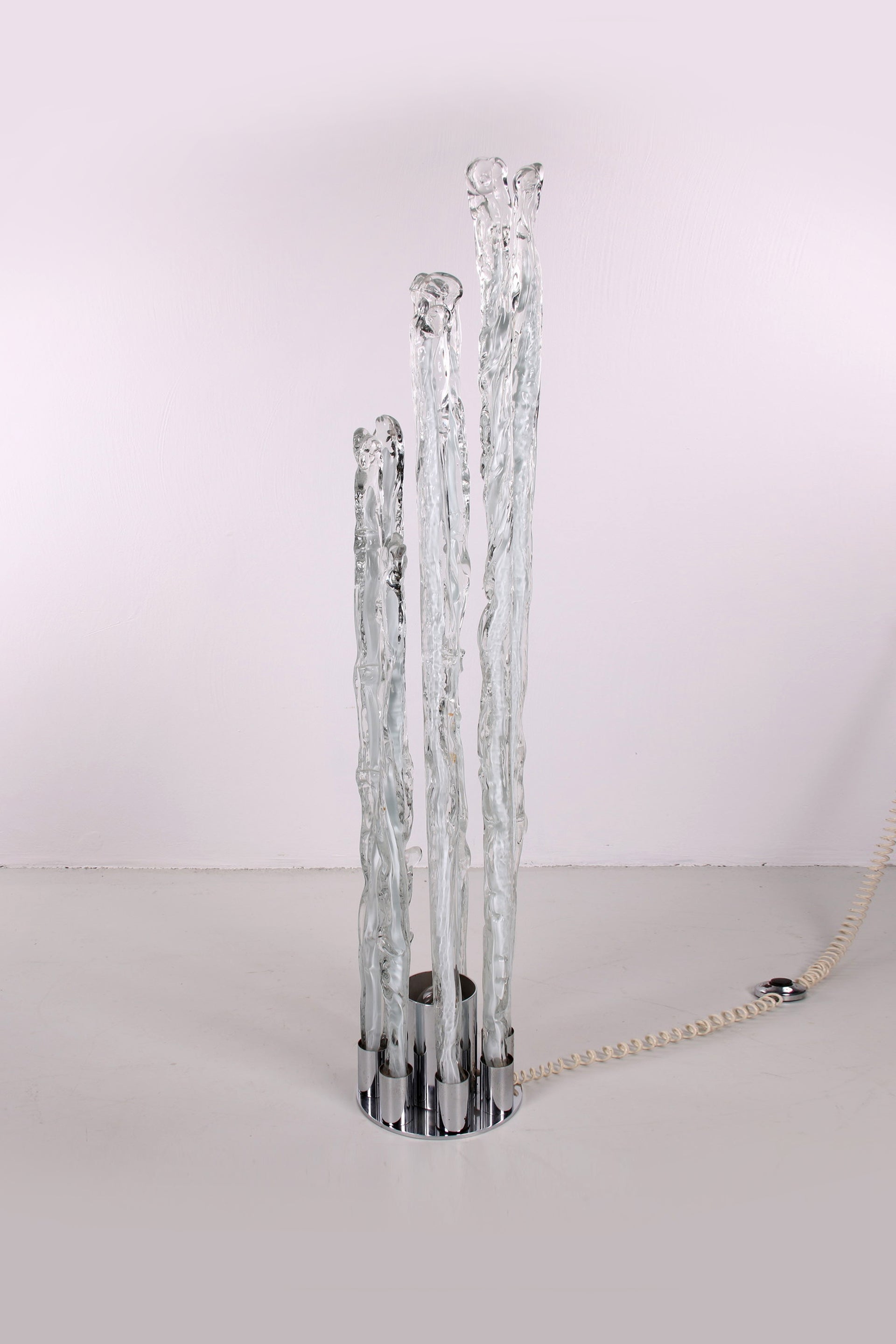 Ijs Vloerlamp Excalibur Design by Ettore Gino Poli gemaakt in Murano voorkant