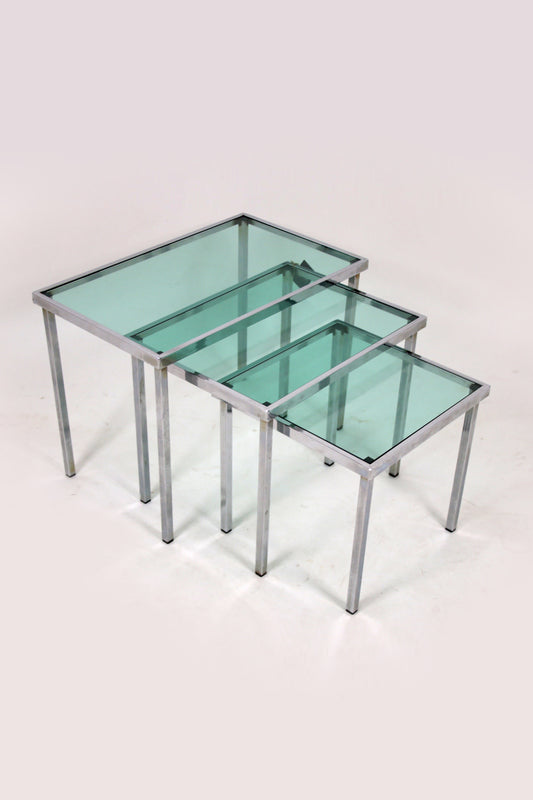 Chrome Bijzet tafeltjes met licht blauw doorzichtig glas bovenkant set