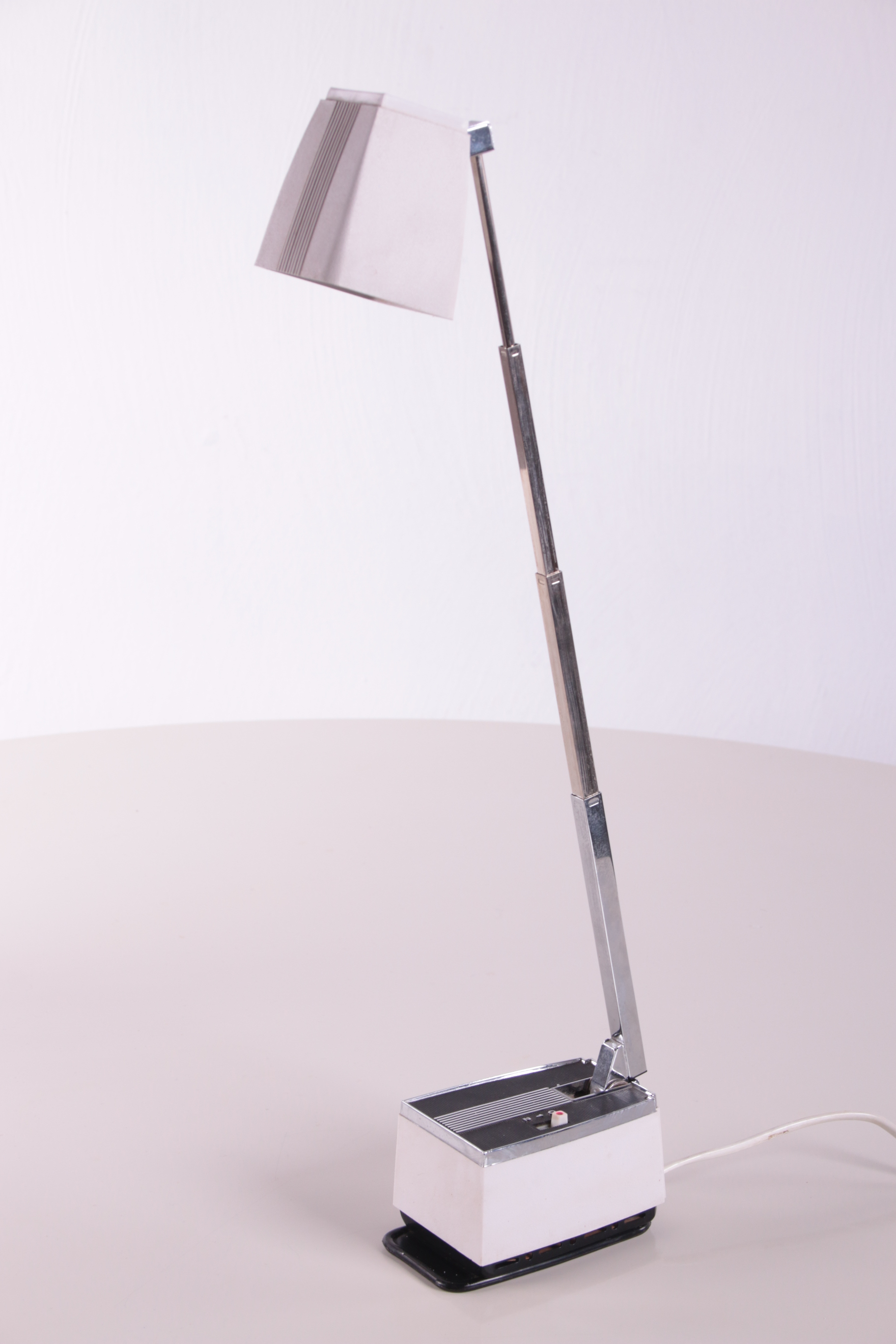 Bureau lampje Deens ontwerp jaren60 zijkant licht uit