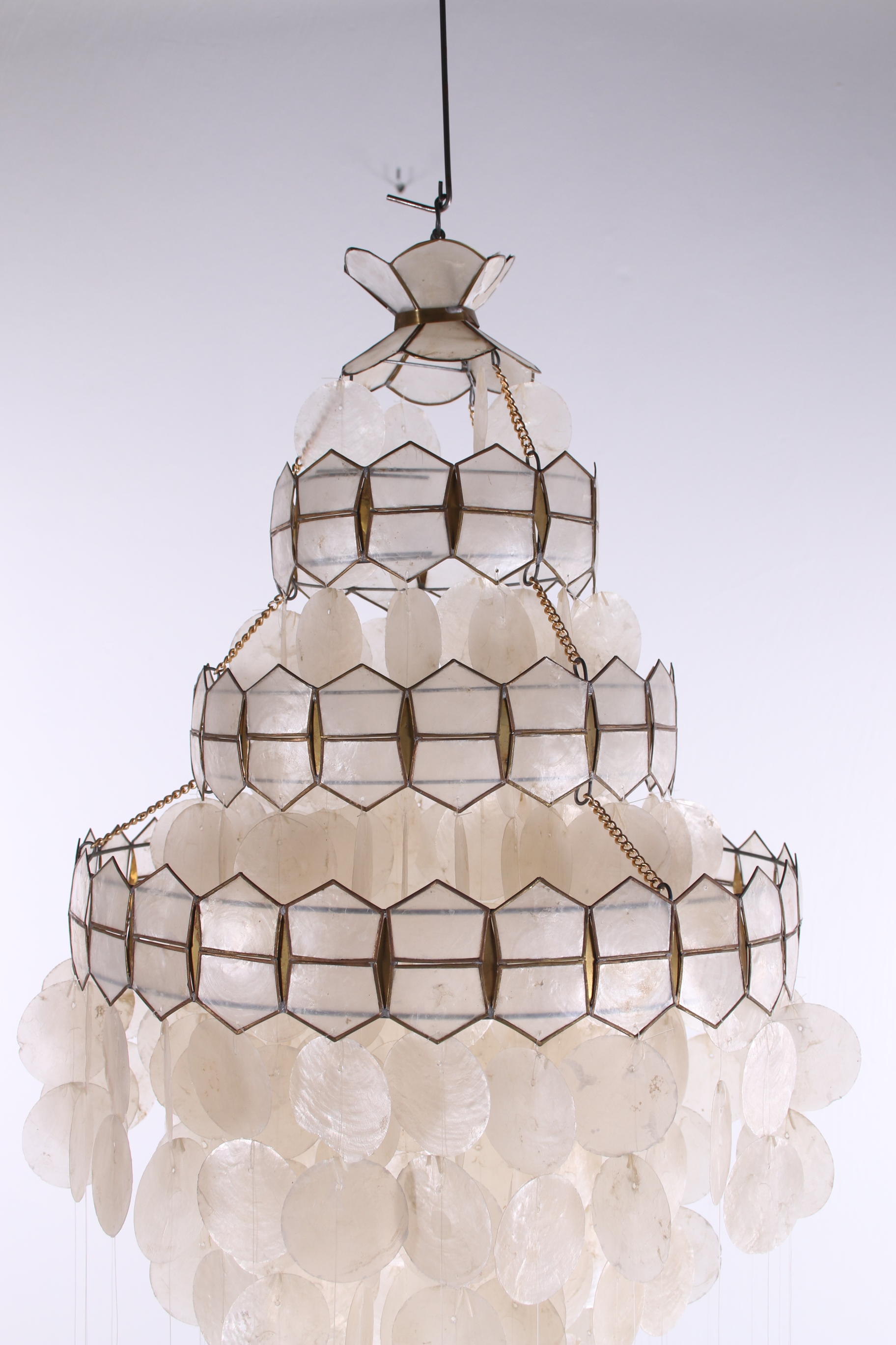 Vintage Windvanger kroonluchter gemaakt van Schelpen Verner Panton stijl jaren60 detail boven