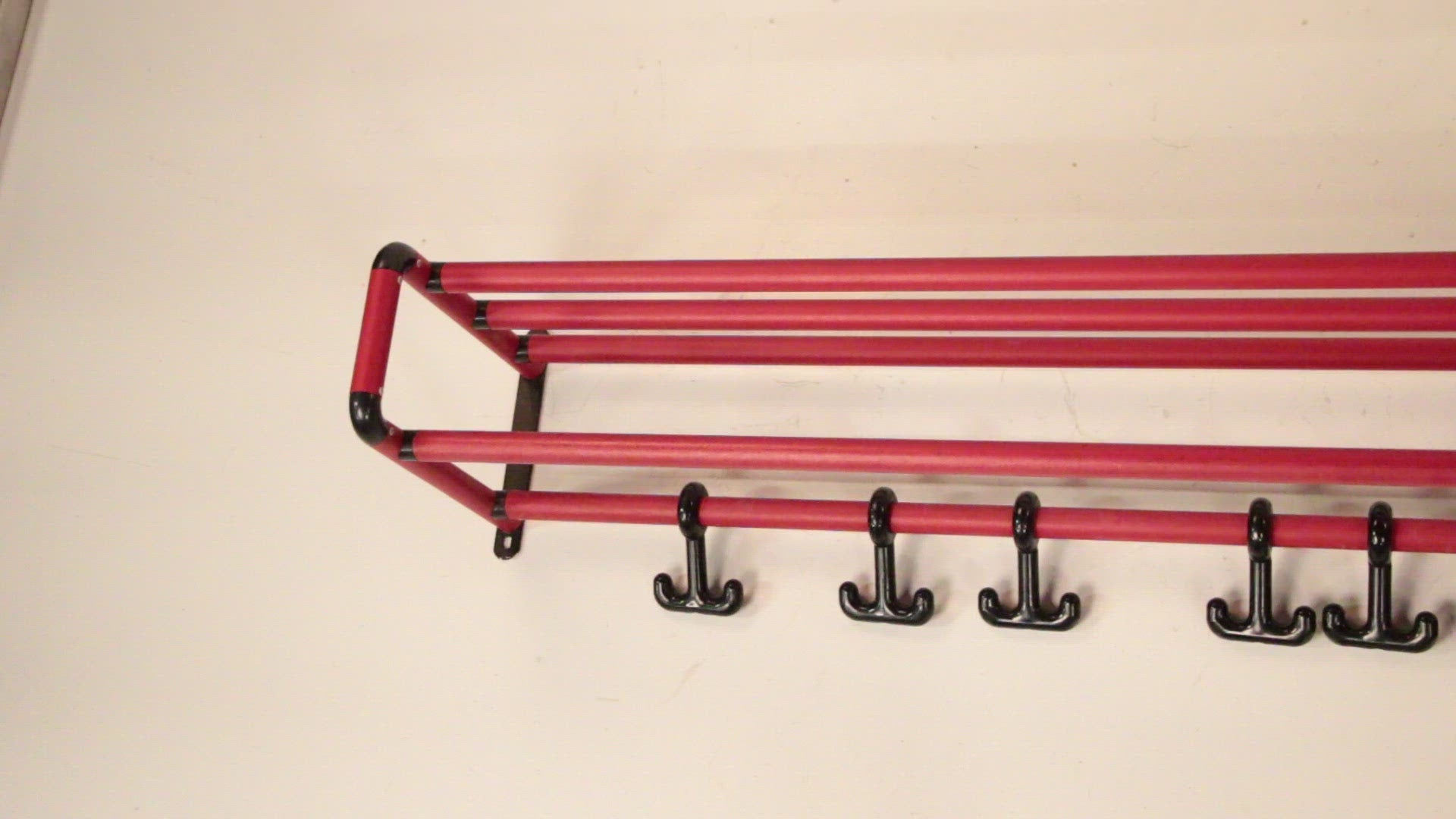 Mega Lange Wandkapstok Spage Age De lengte is 3,50 meter,1970s