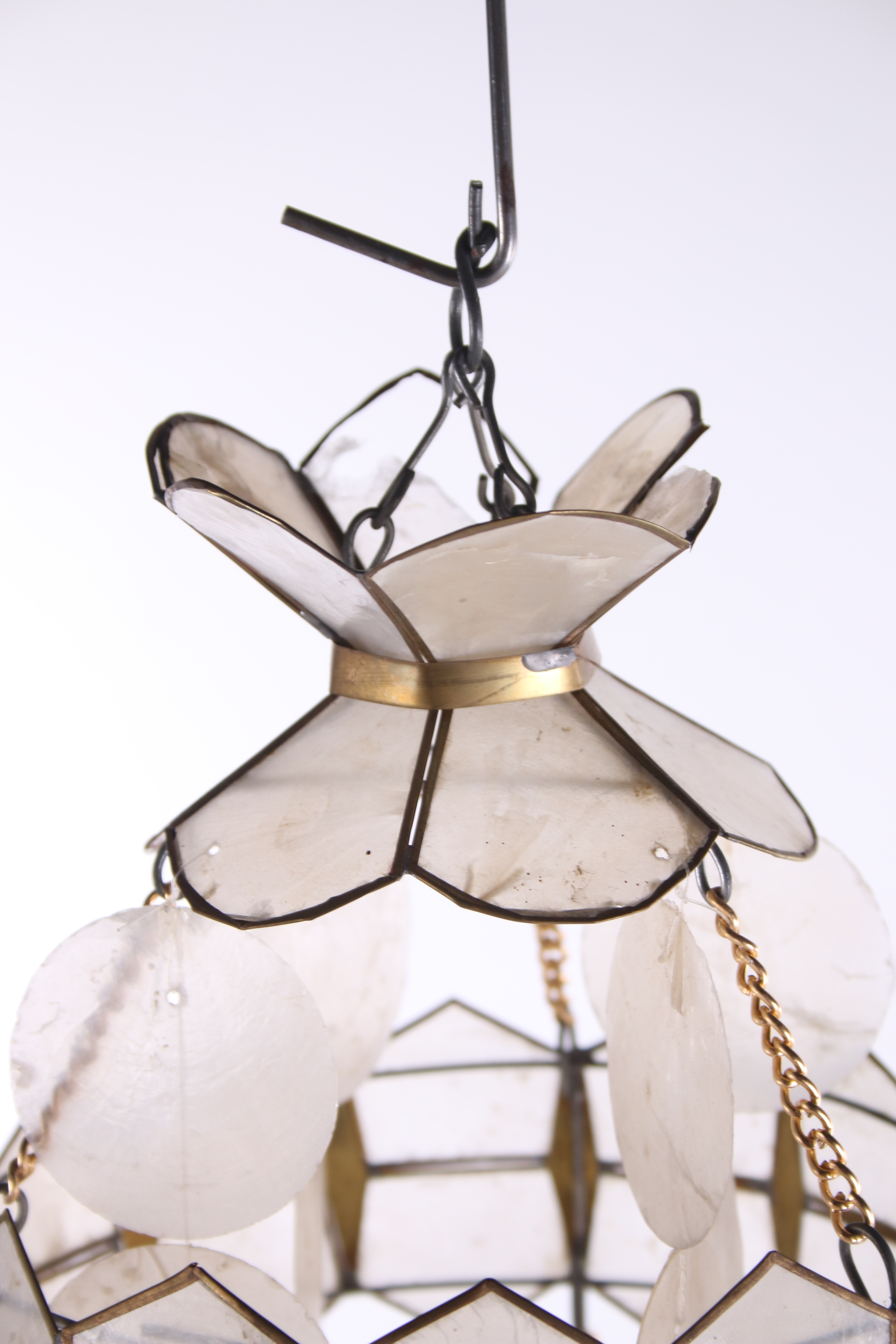 Vintage Windvanger kroonluchter gemaakt van Schelpen Verner Panton stijl jaren60 detail bovenkant