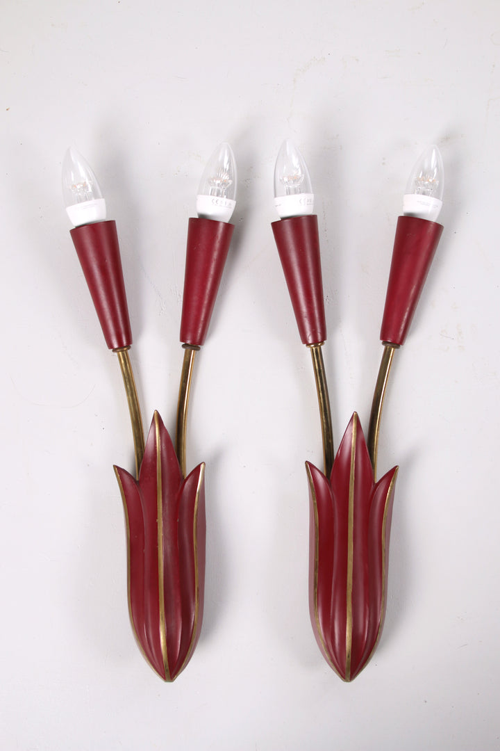 Set van twee rode Mid Century Franse wandlampen voorkant licht uit set