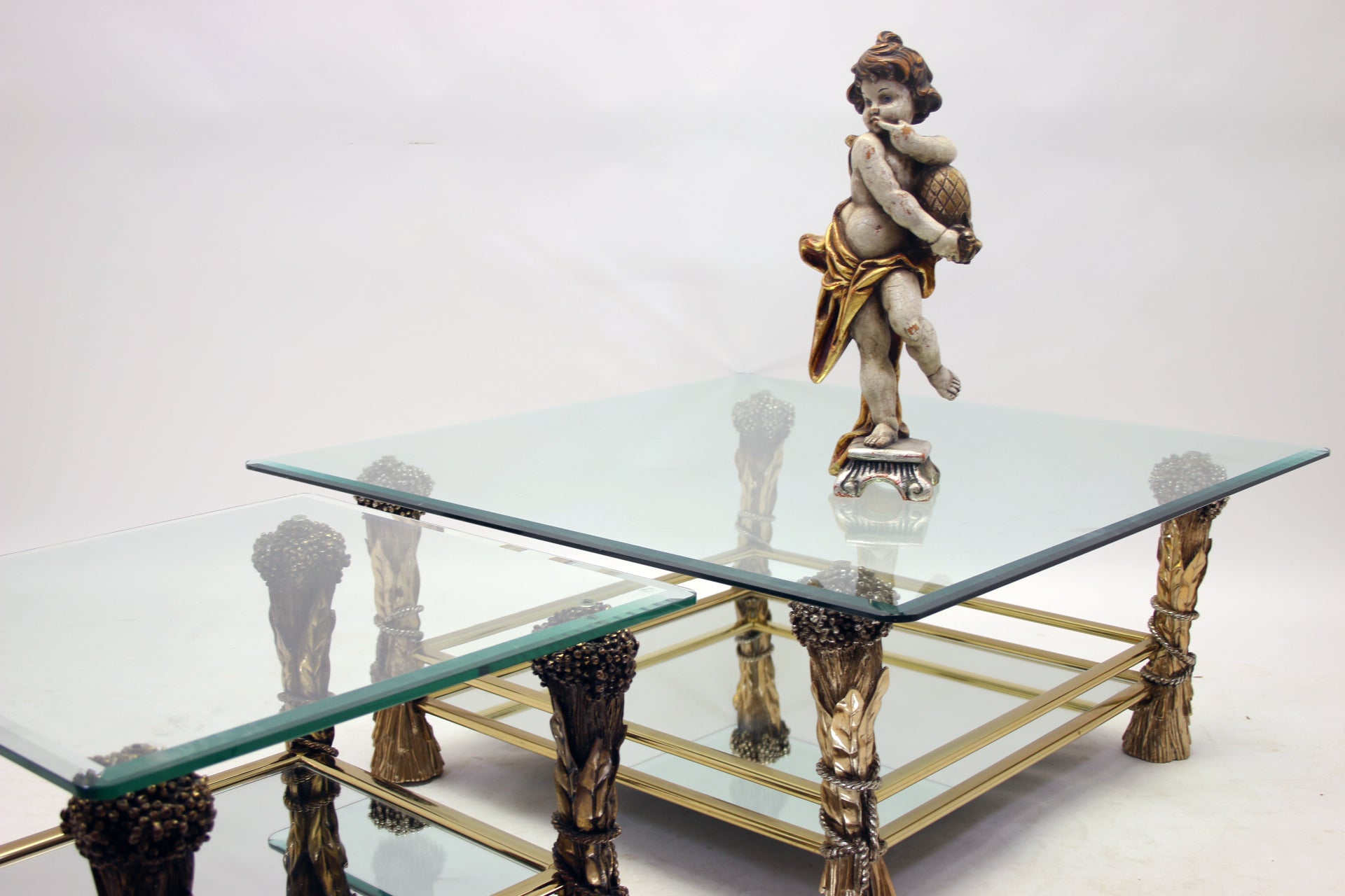 Vintage Bronzen Salon en bijzettafel set met Koren motief