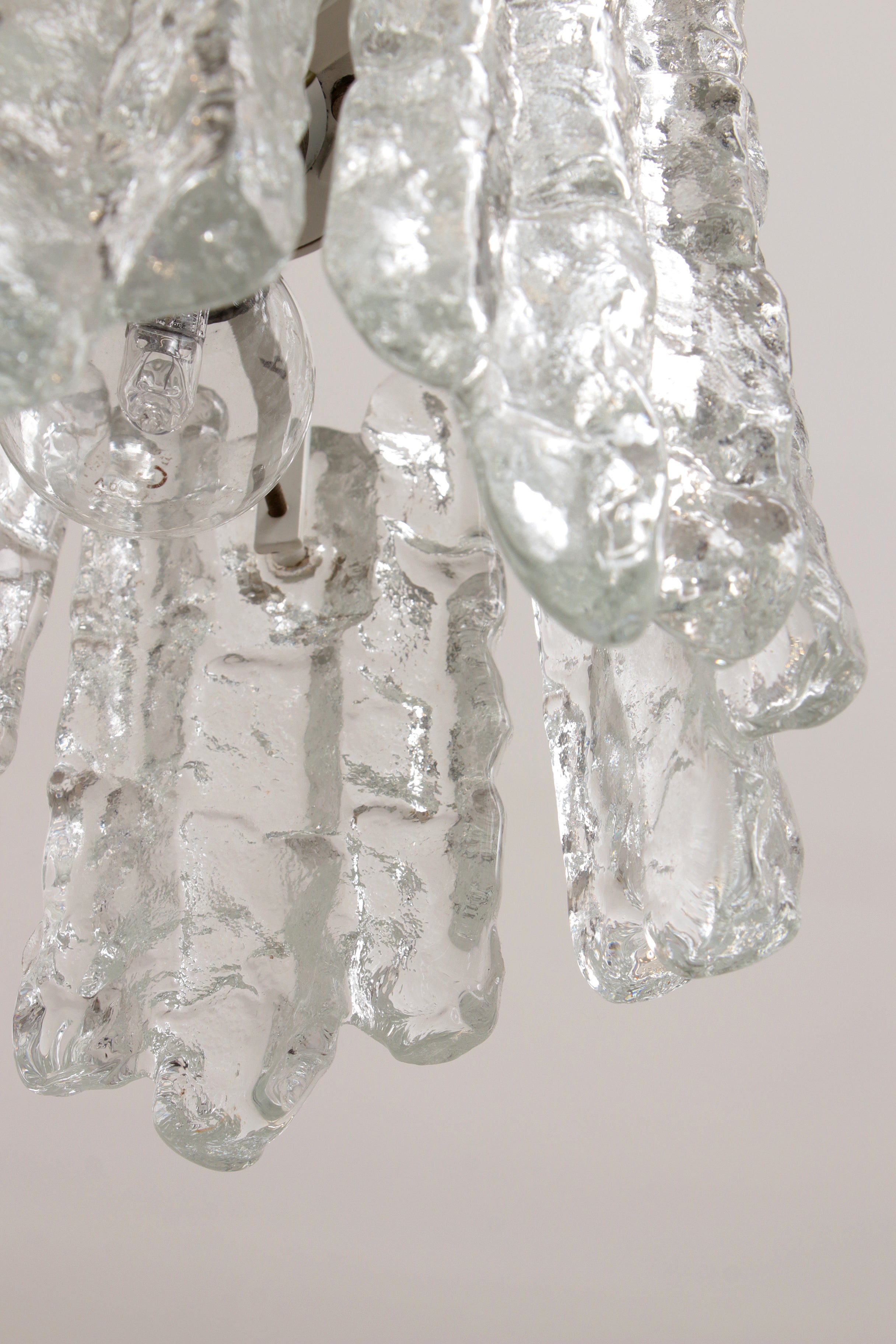 Kalmar Plafondlamp van muranoglas,1960 oostenrijk.