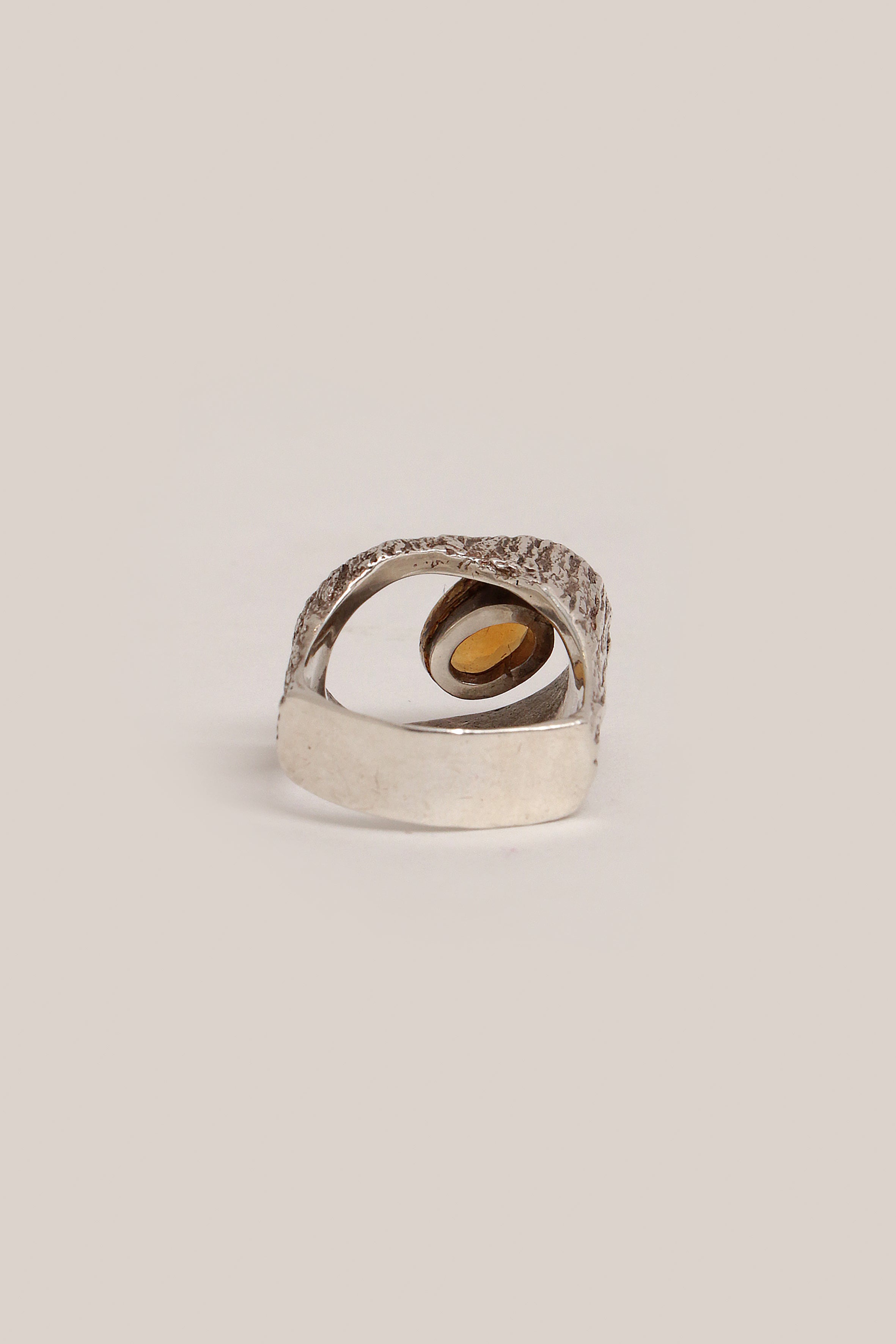 Zilveren ring hand gesmeed Alexander van den Hoven,Nederland