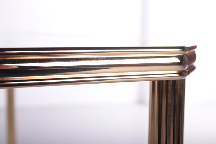 Hollywood Regency Italiaanse 5delige bijzettafels messing frames met gespiegelde bladen De rand