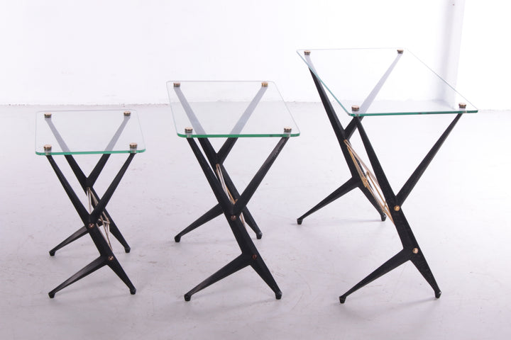 Angelo Ostuni Set van 3 bijzettafels, Italy 1950 zijkant