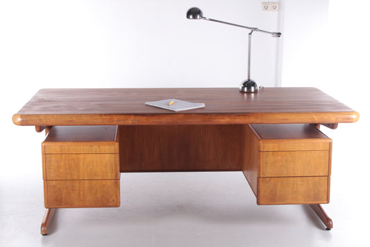 Vintage Groot teakhouten Bureau 6 laden, jaren 70