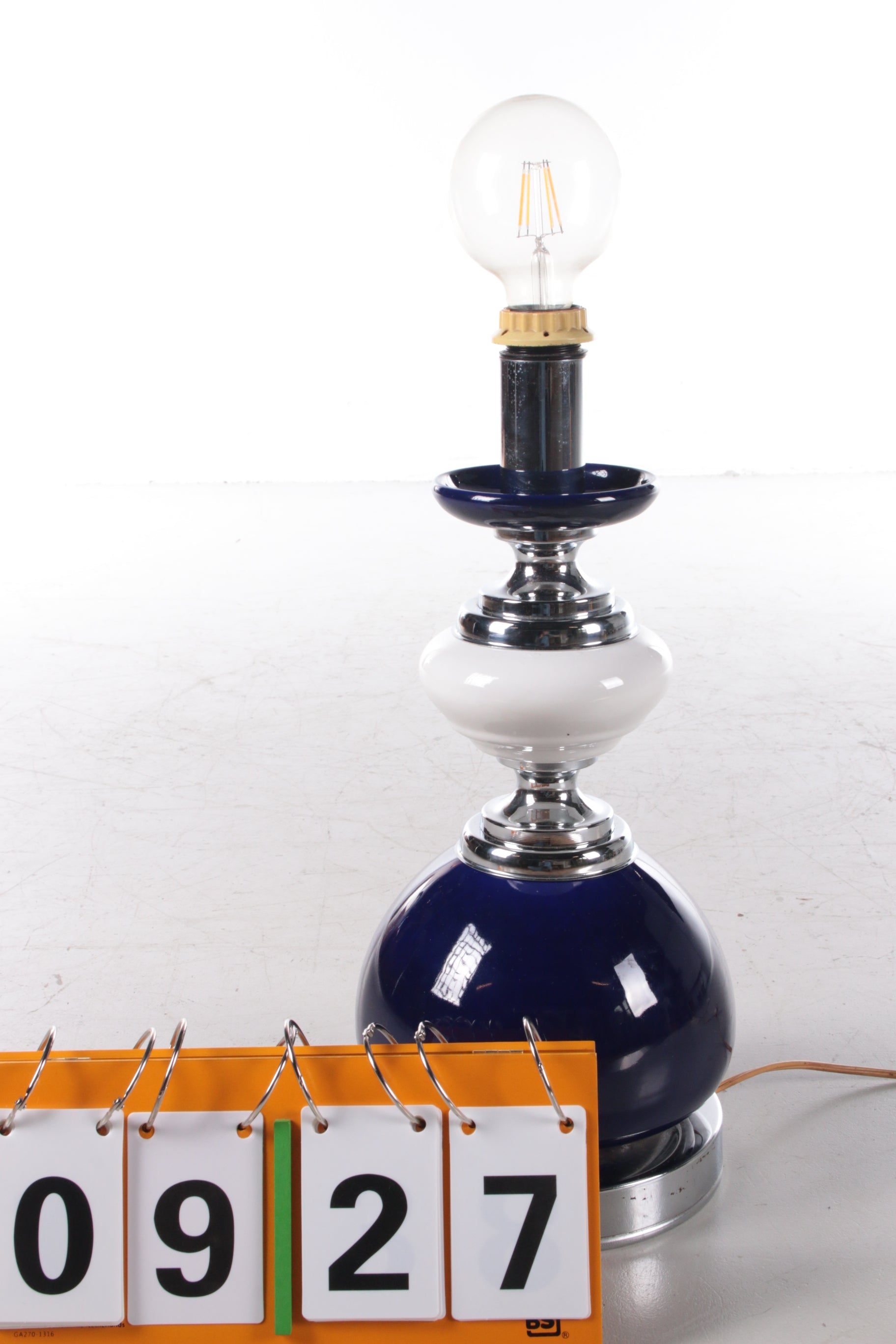 Vintage Lampenvoet van blauw en wit gekleurd glas nummer