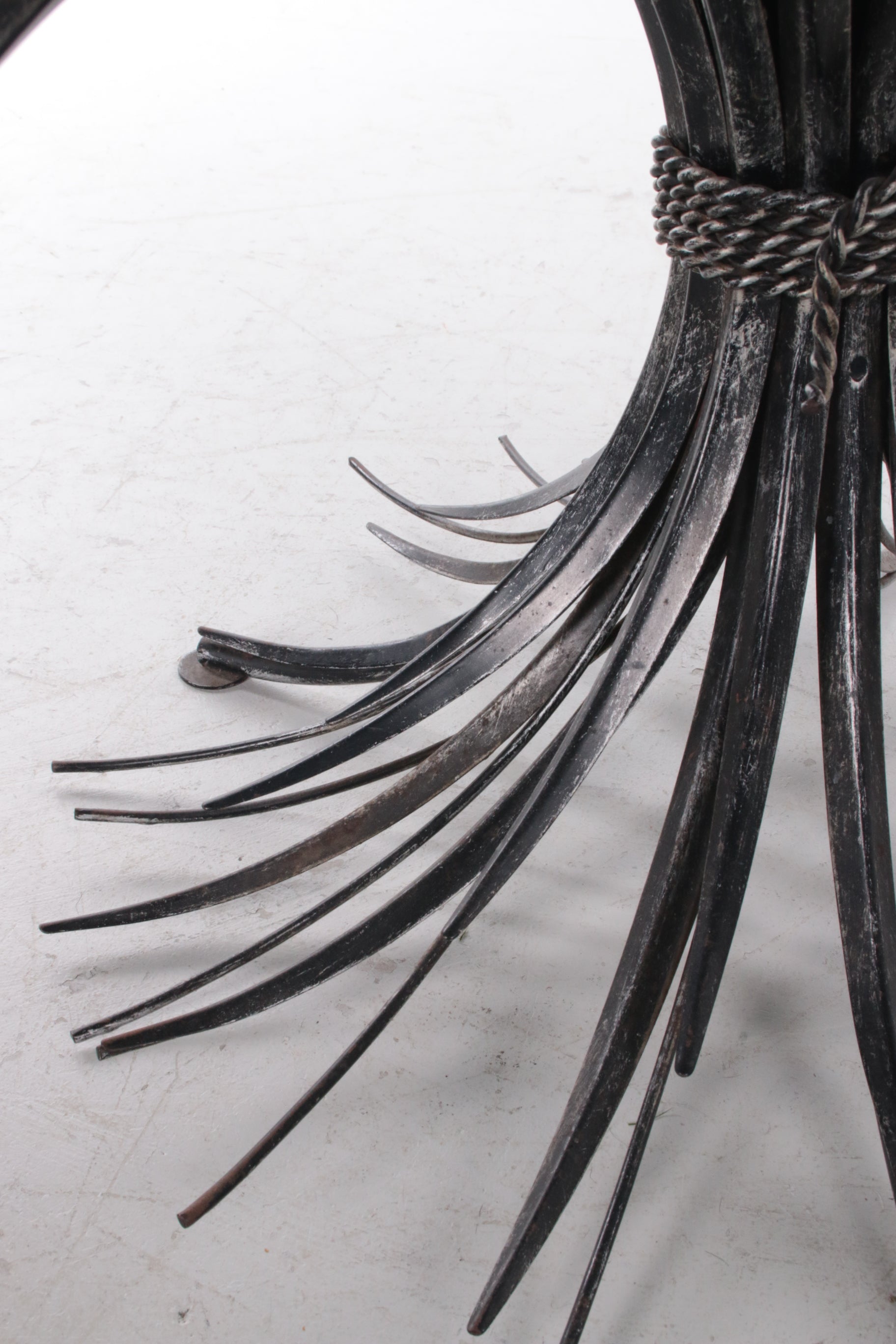 Hollywood Regency Coco Chanel Salontafel Hans Kogl, 1970 detail voetsuk onderkant