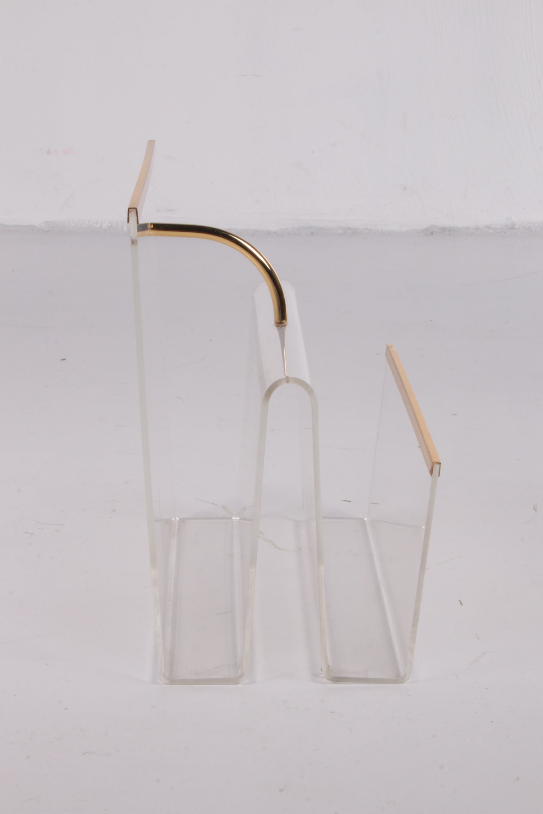 Hollywood regency Plexiglas magazijnrek jaren70 Italie