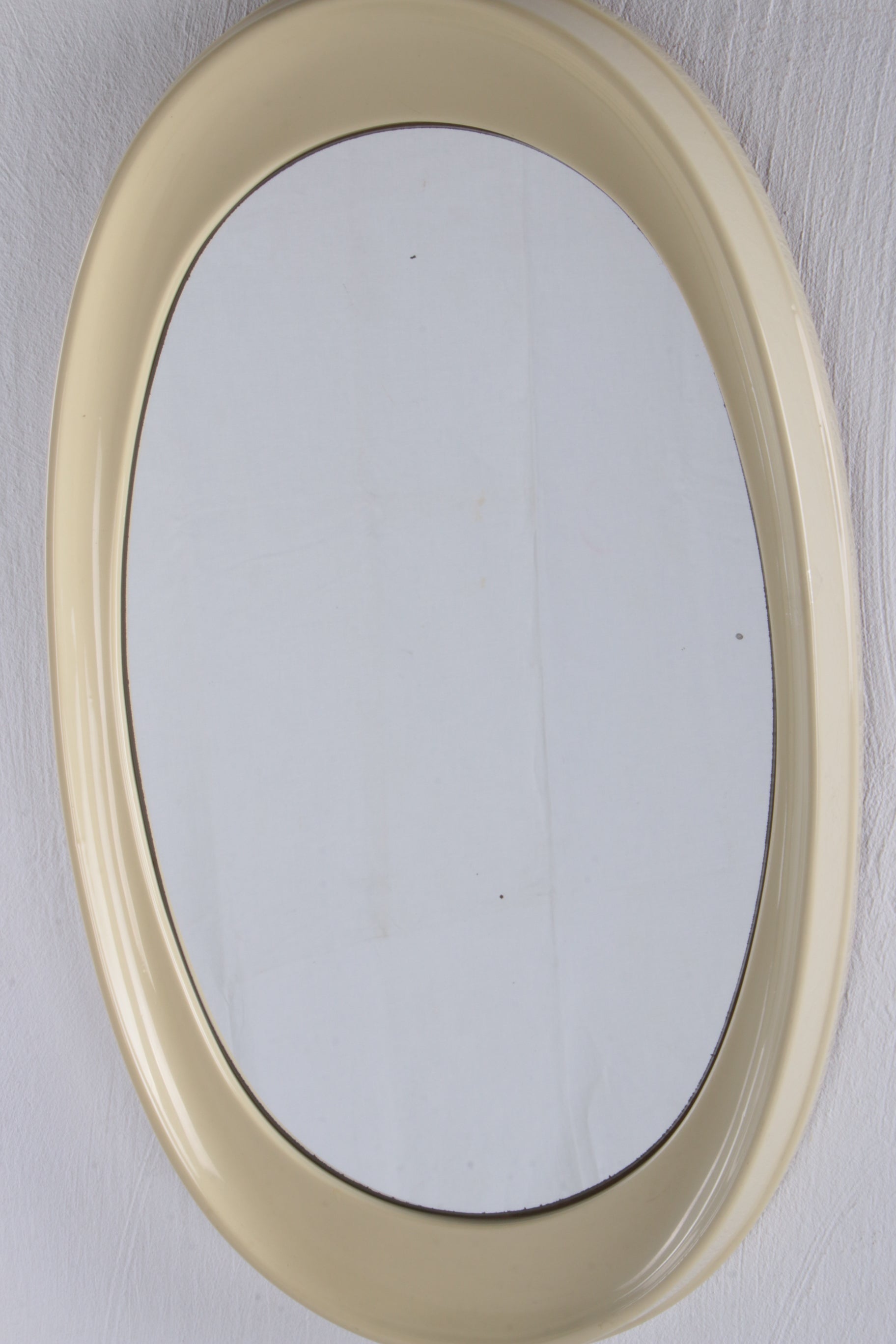 Grote witte ovale Wandspiegel Cattaneo voorkant