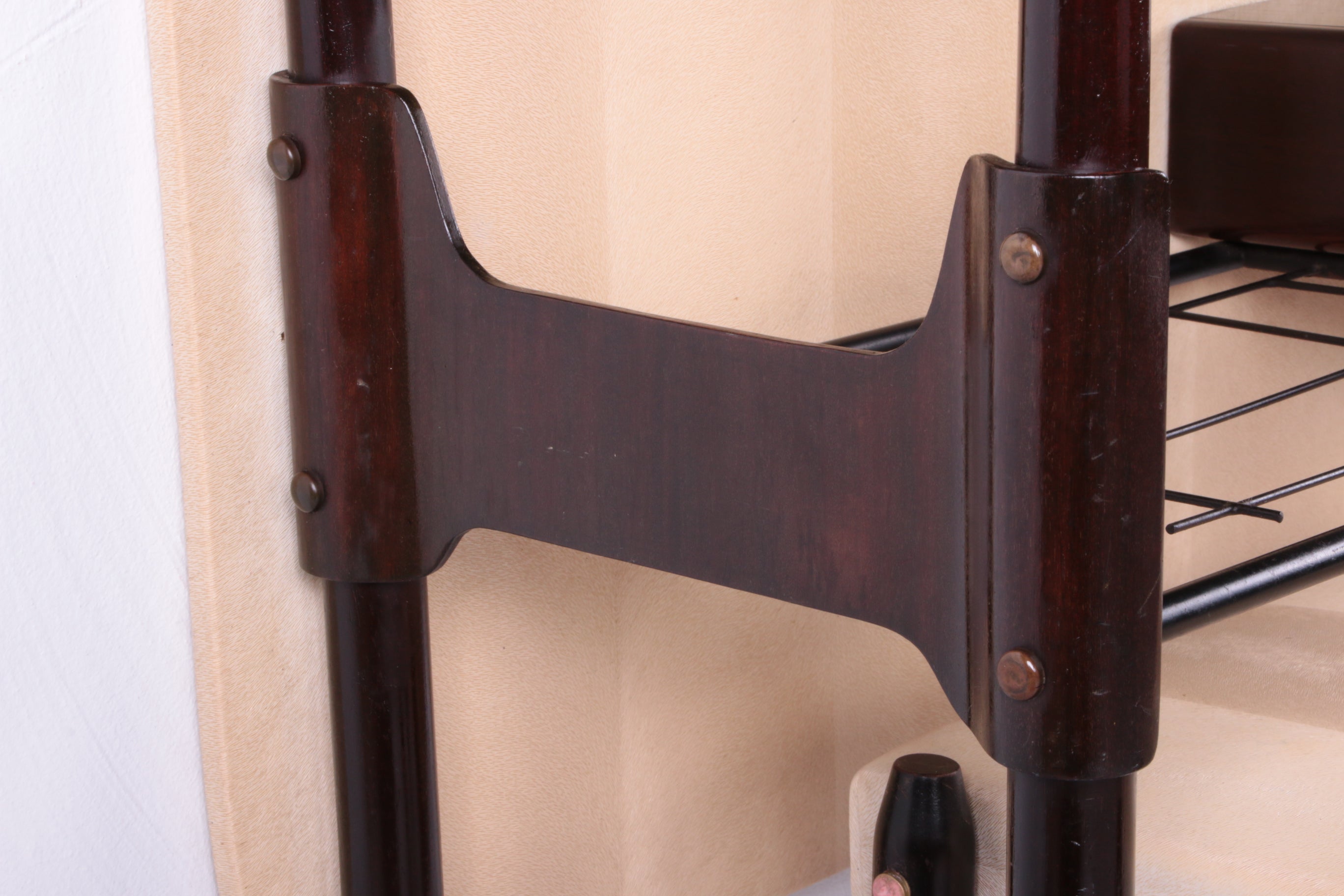 Ico Parisi Wandmeubel met spiegel en krukje 1950 Italie