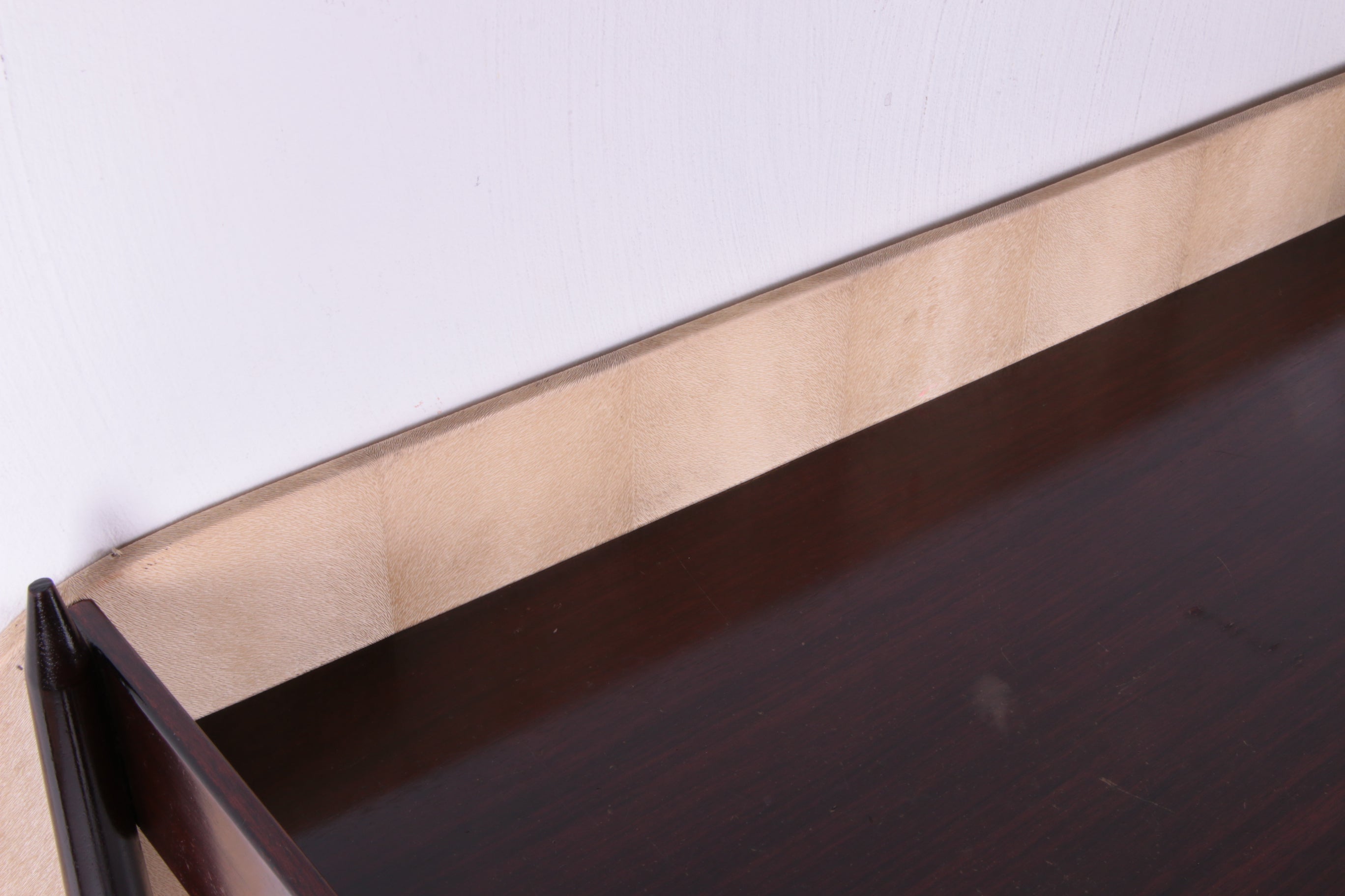 Ico Parisi Wandmeubel met spiegel en krukje 1950 Italie