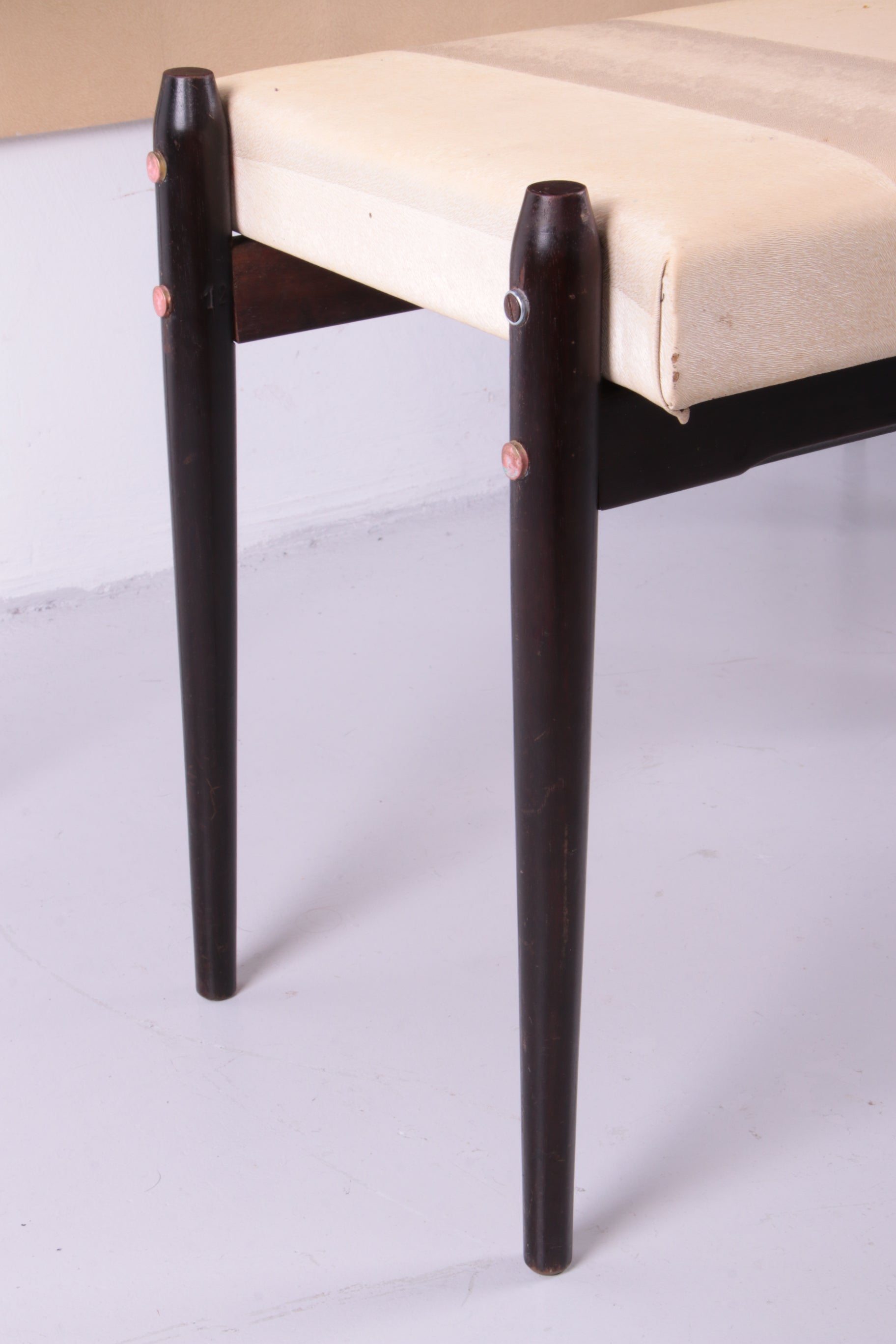 Ico Parisi Wandmeubel met spiegel en krukje 1950 Italie