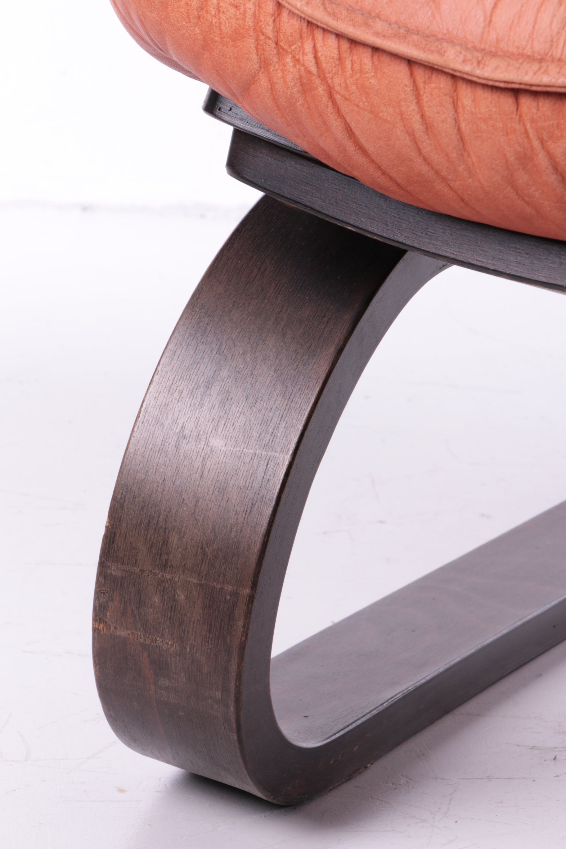 Vintage Braziliaanse Fauteuil met Gognackleur leren zitkussen,70s.