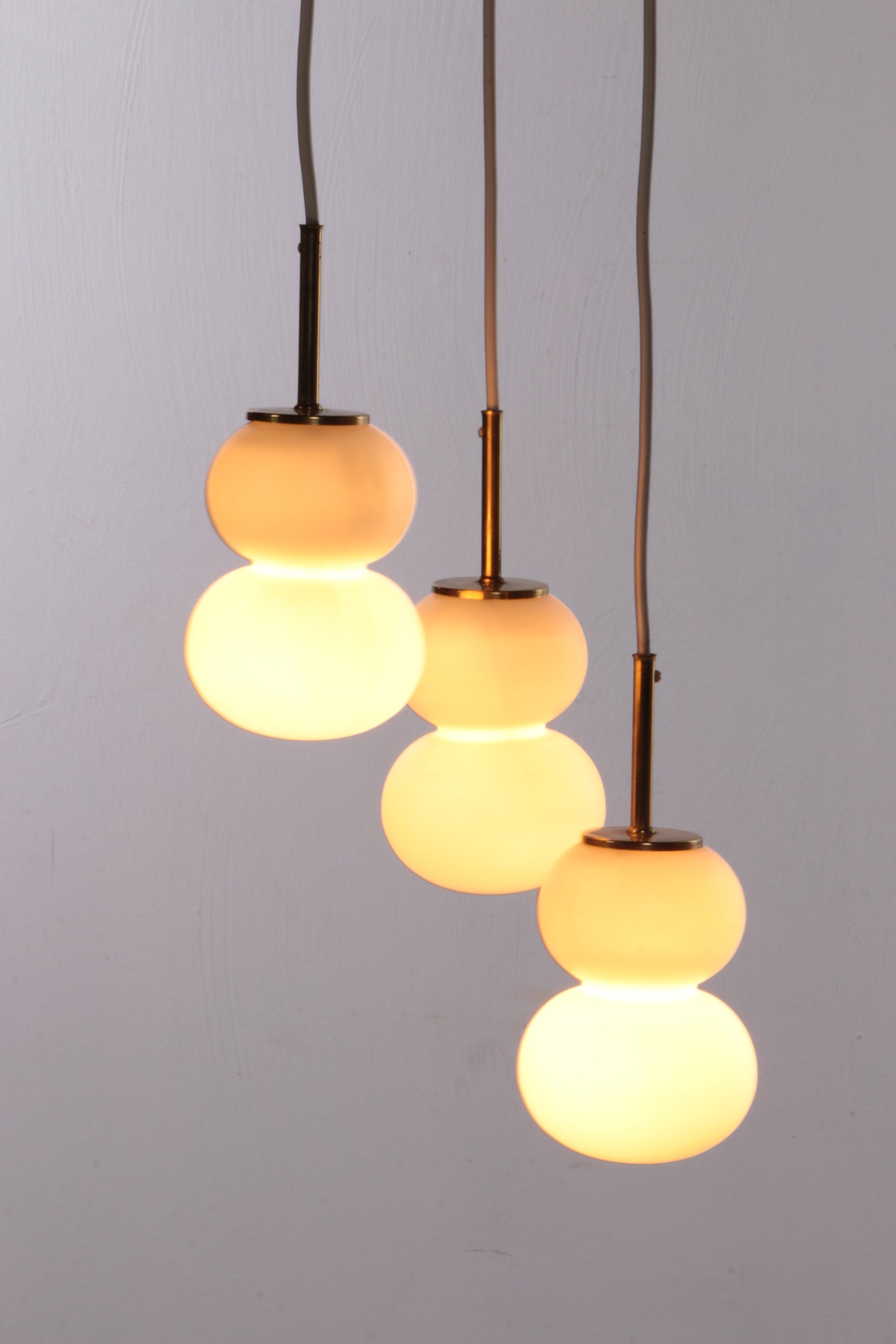 Vintage Plafondlamp met drie Opaalglazen bollen,1960 Duitsland
