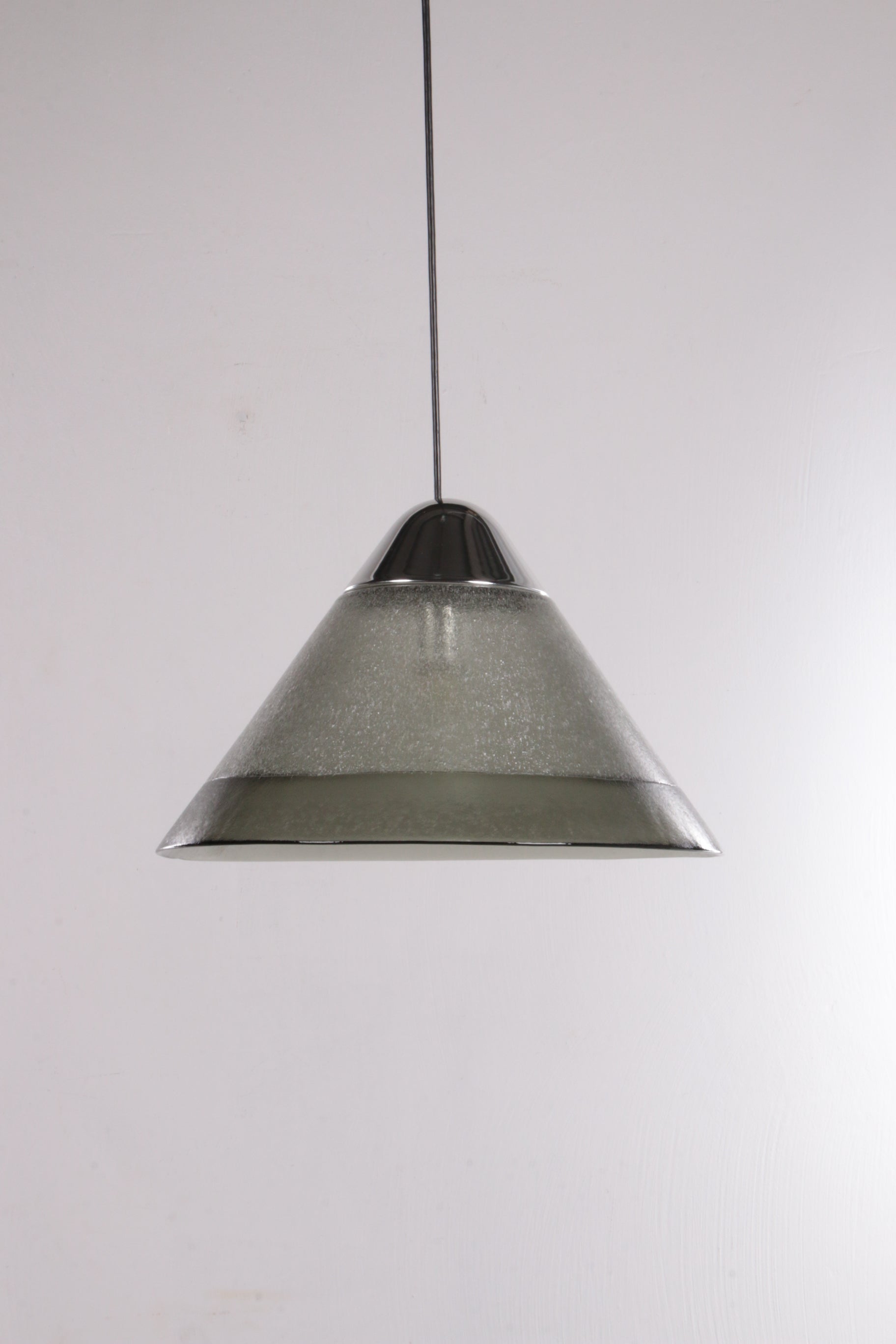 https://timeless-art.shop/products/vintage-hanglamp-ontwerp-van-peil-putzler-jaren70