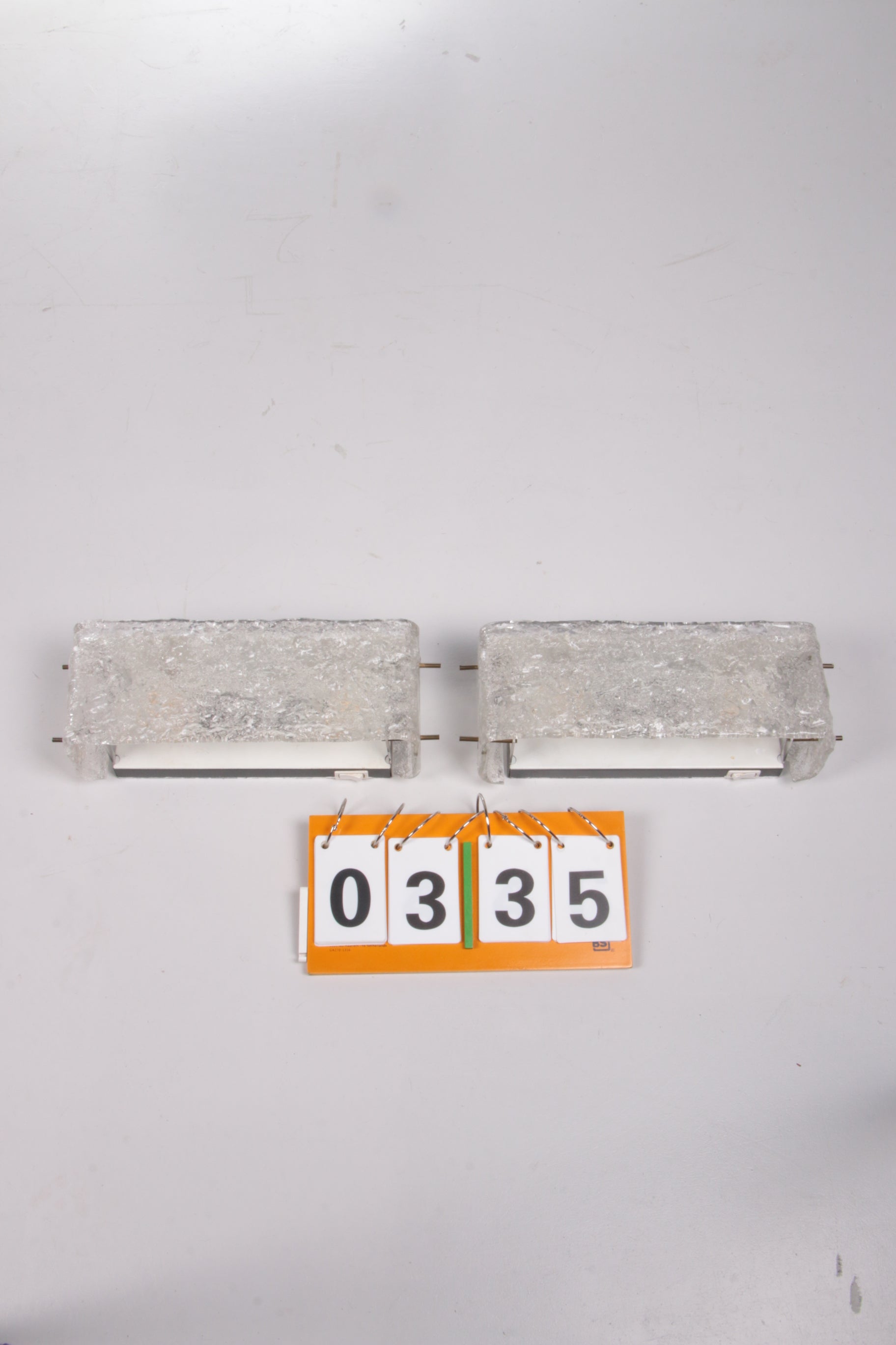 Vintage Set van 2 Kalmar Wandlampen met ijsglas,1960 Duitsland