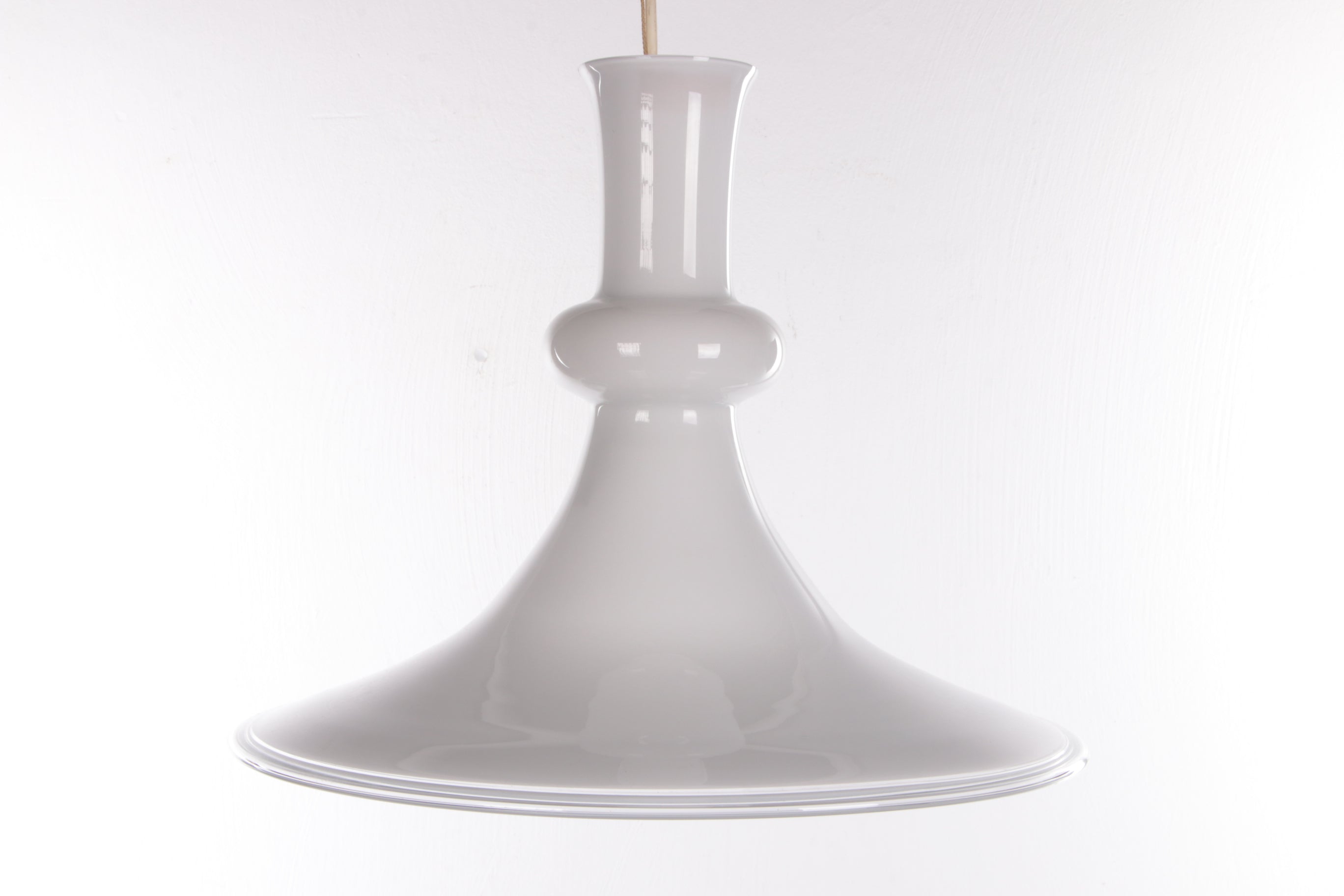 Witte mondgeblazen opaline glazen hanger van Michael Bang voor Holmegaard, Denemarken, jaren 80