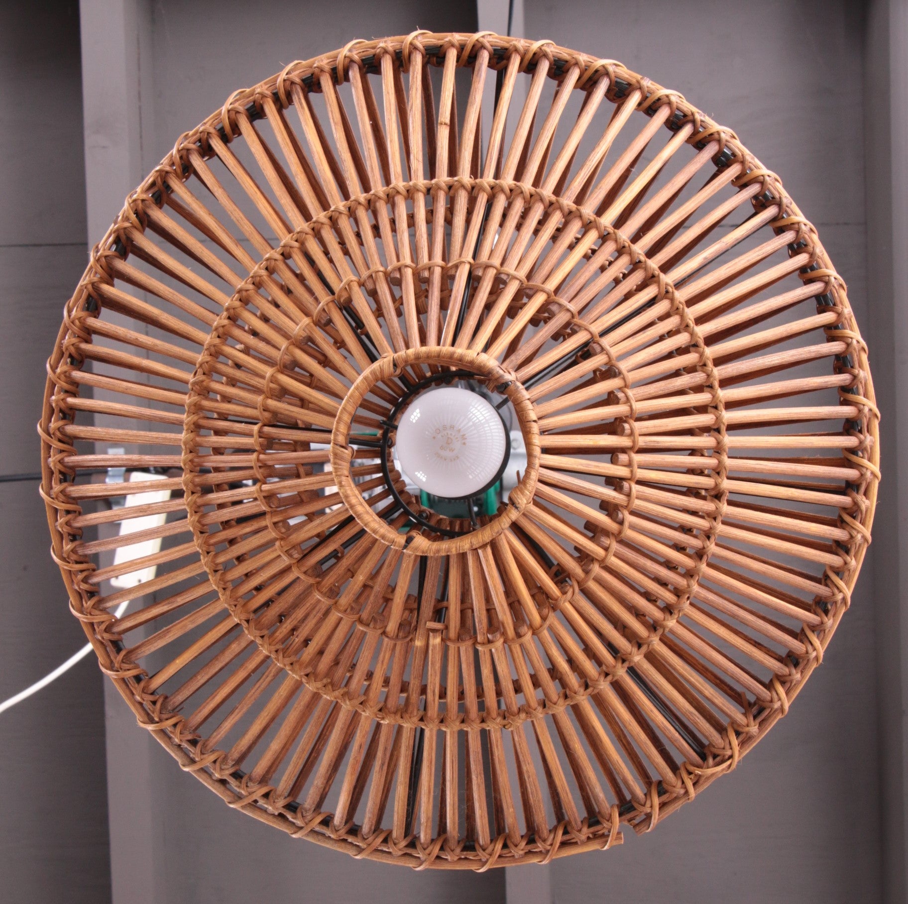 Franse jaren60 hanglamp gemaakt van bamboe.