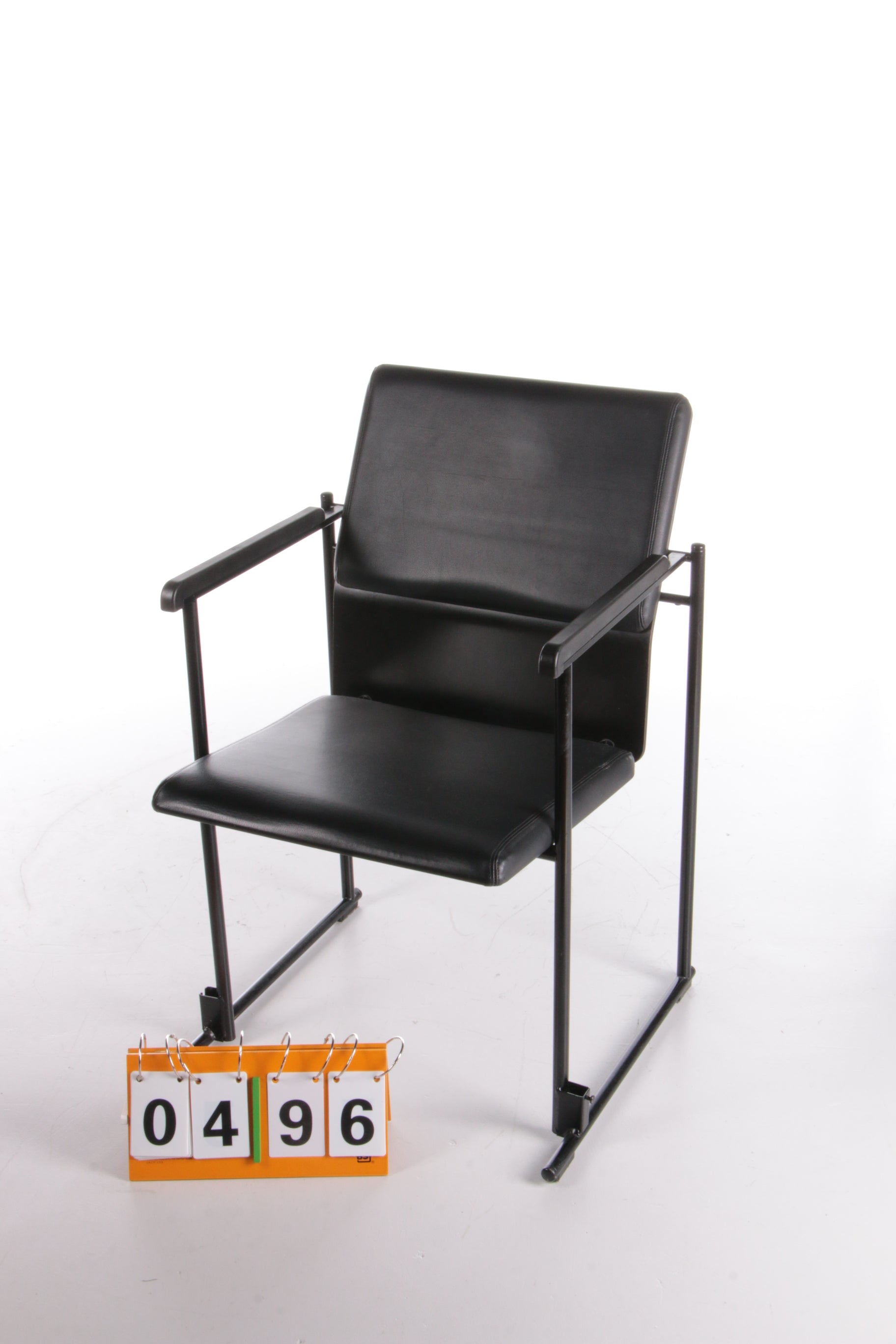 Yrjö Kukkapuro Leren eetkamerstoel gemaakt door Avarte, Finland 1970