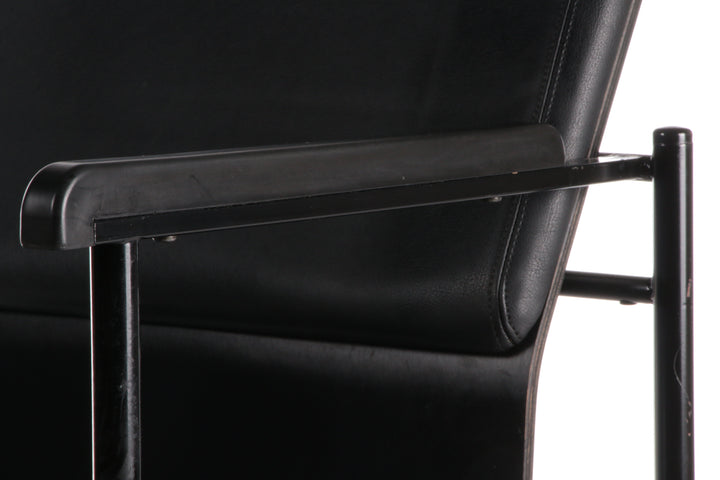 Yrjö Kukkapuro Leren eetkamerstoel gemaakt door Avarte, Finland 1970