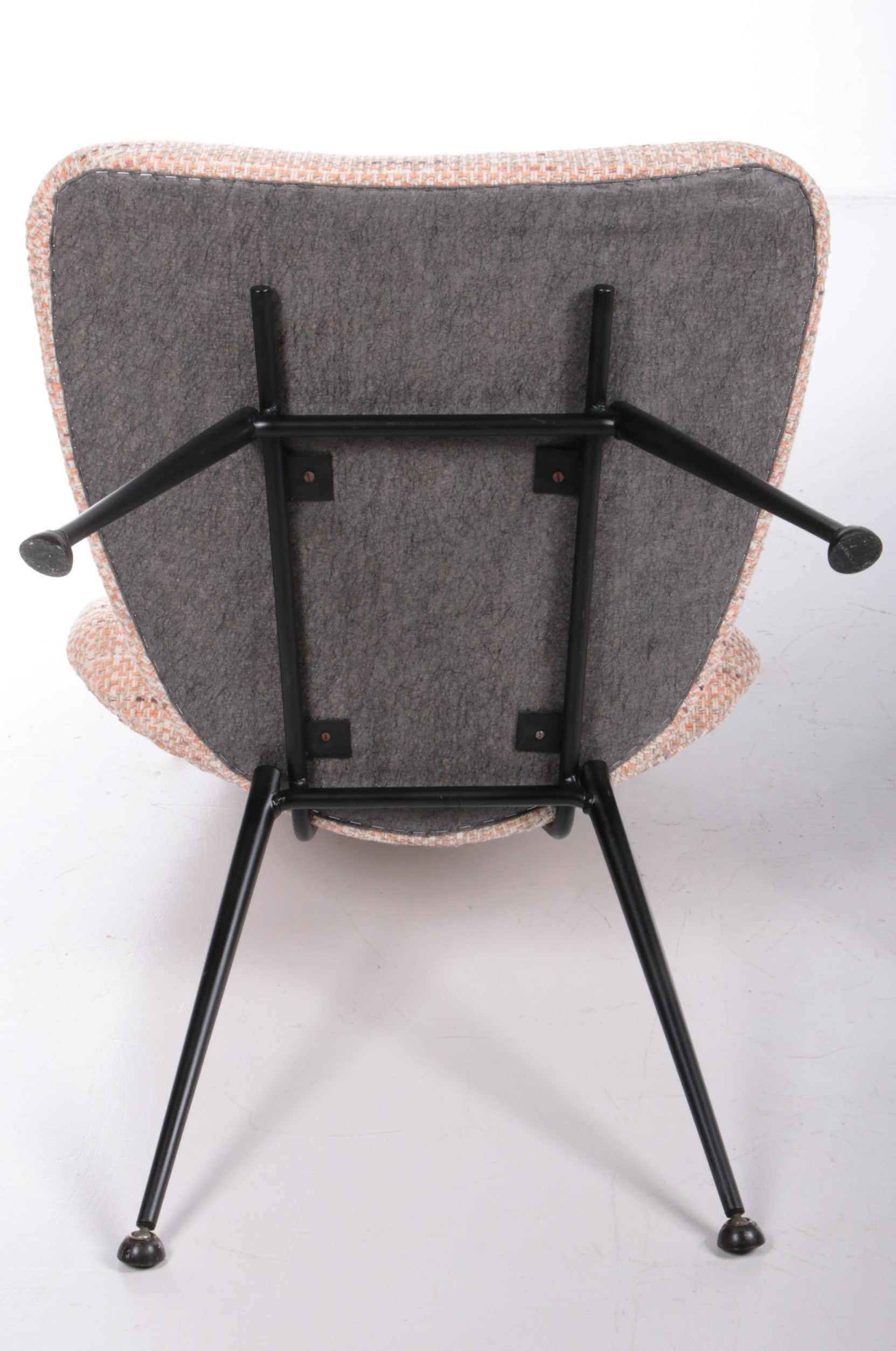 Vintage set stoelen met metalen pootjes,1970