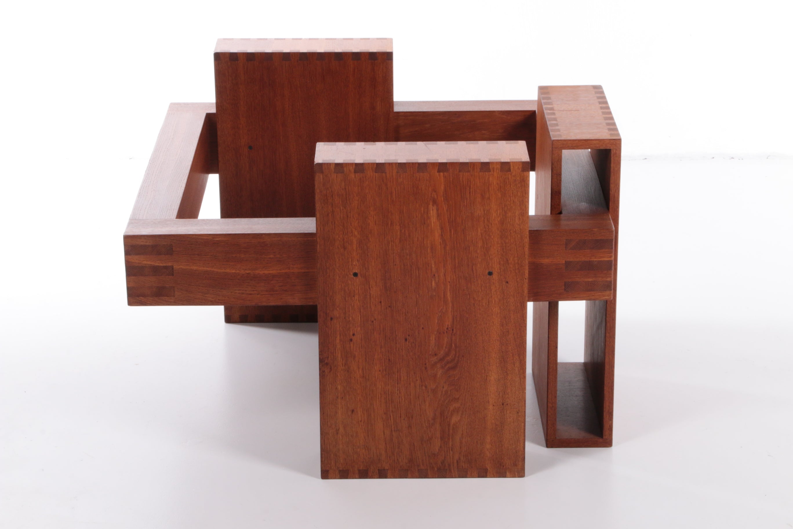 Franse Brutalistische Design salontafel van teakhout met glasplaat,1970