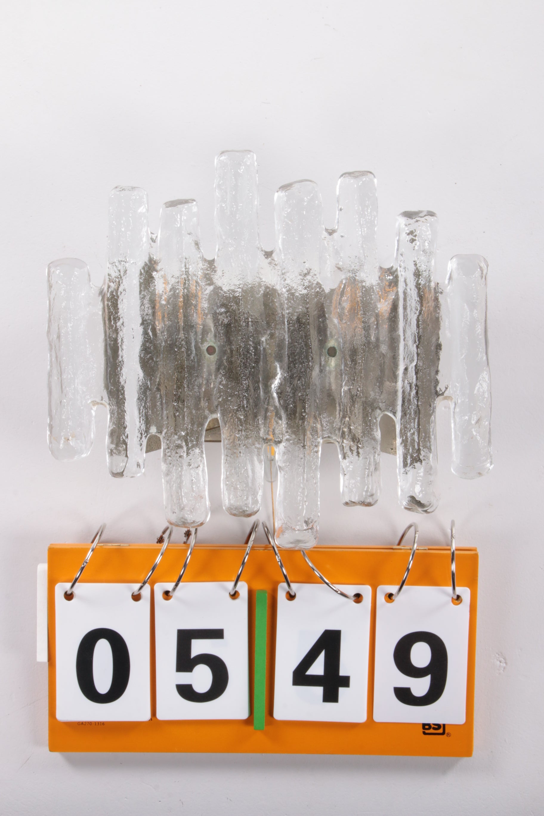 Wandlamp met ijsglas gemaakt door J.T. Kalmar,1960s