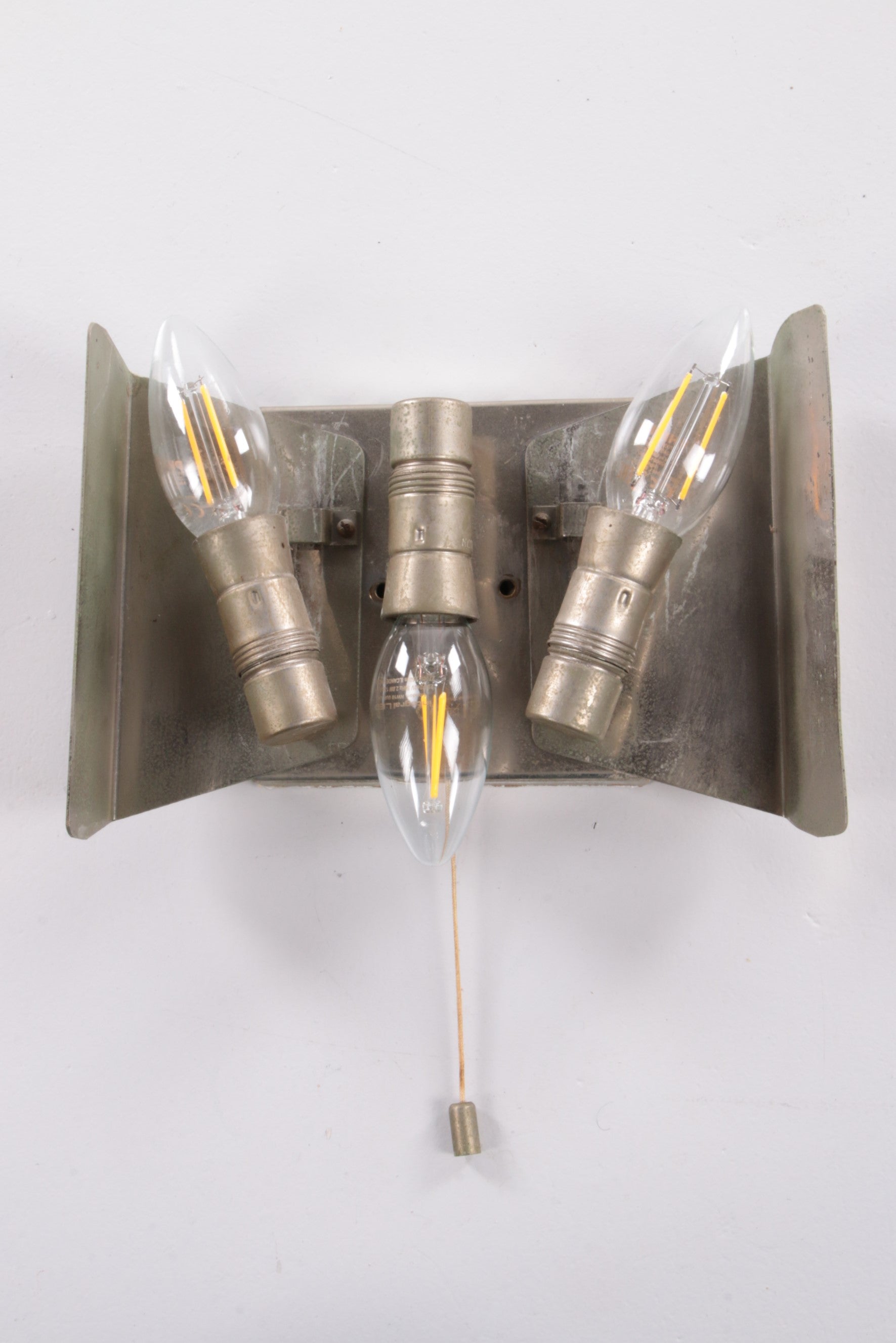 Wandlamp met ijsglas gemaakt door J.T. Kalmar,1960s