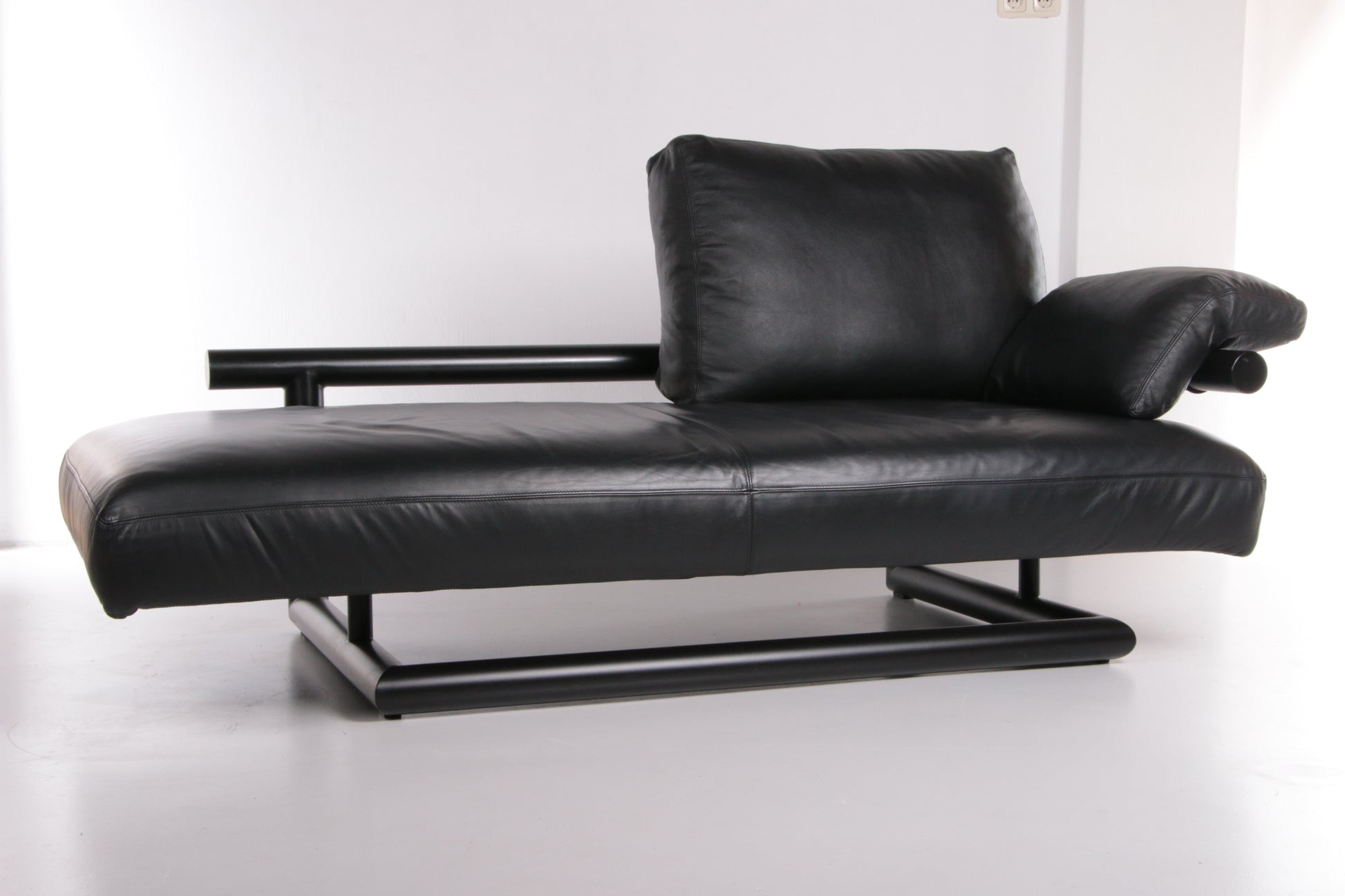 Design chaise longue van Knoll zwart leer jaren80