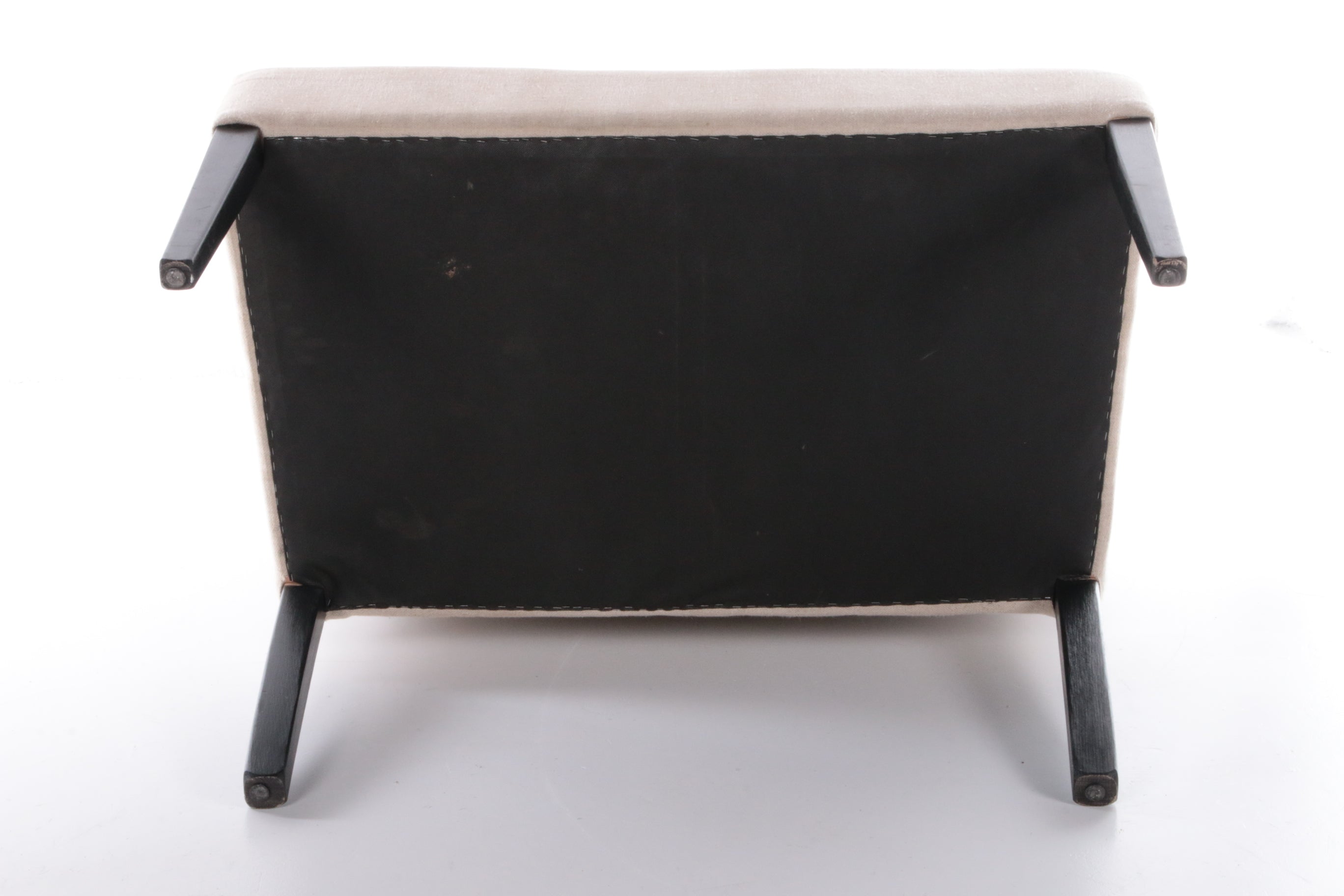 Eetkamerbank met caption van Láuthentique Meubels.