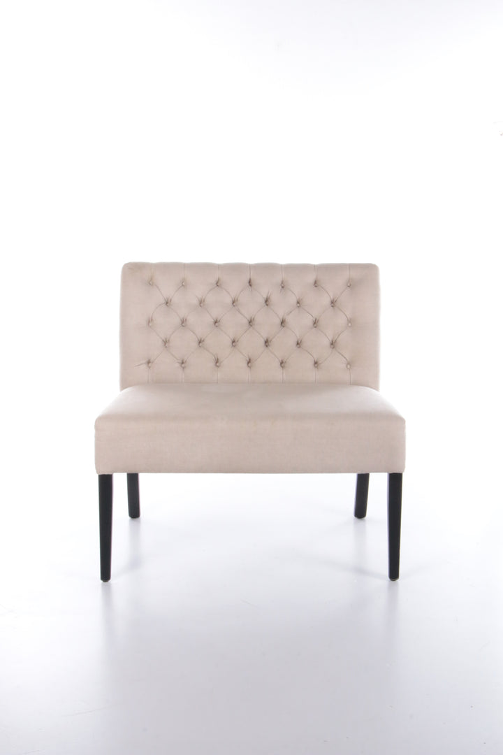 Eetkamerbank met caption van Láuthentique Meubels.