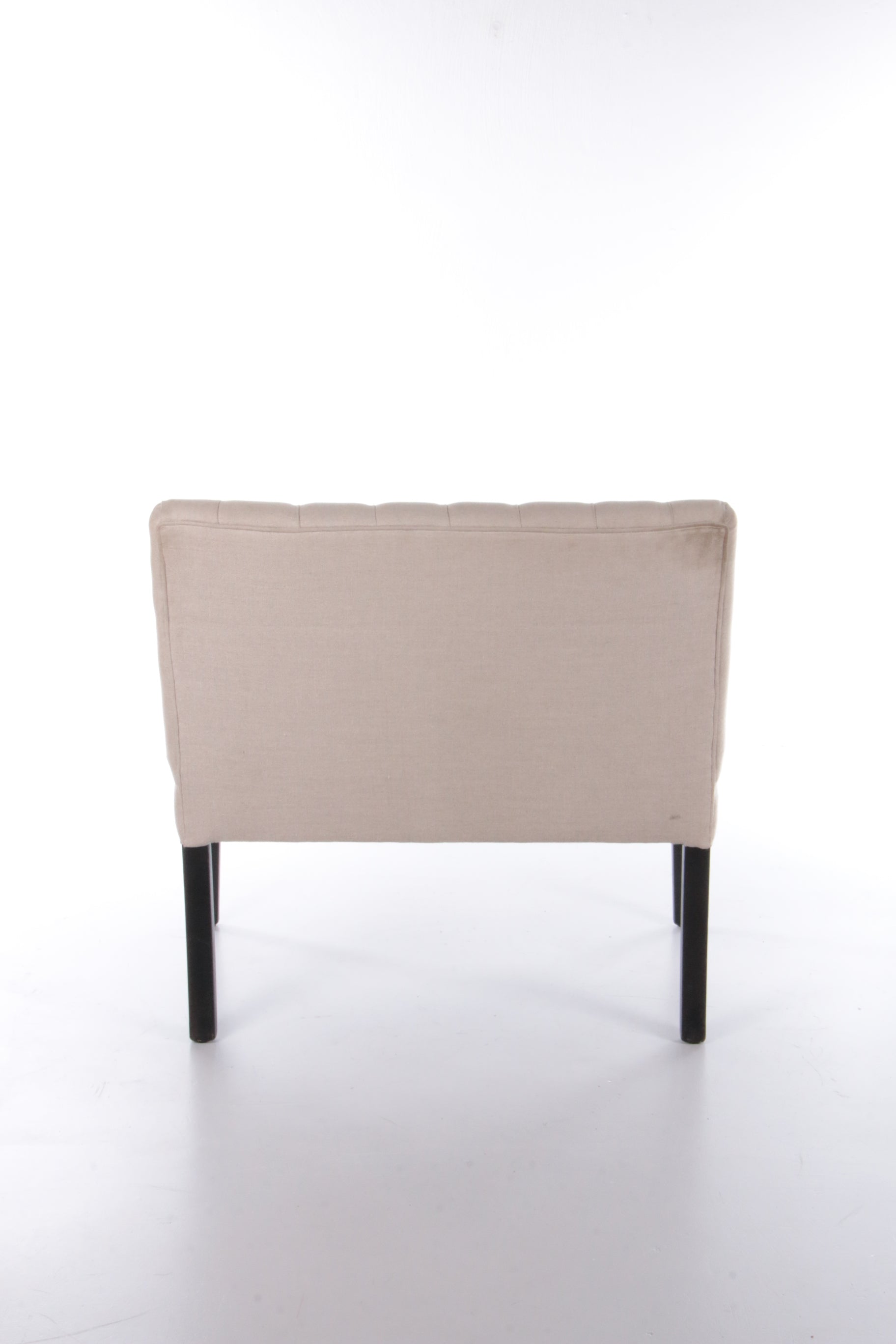 Eetkamerbank met caption van Láuthentique Meubels.