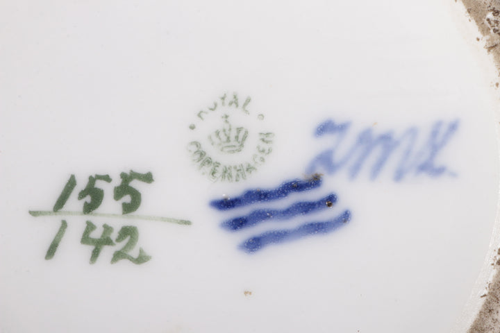 Royal Copenhagen Grote Vaas van porselein beschilderd met de trompetbloem.