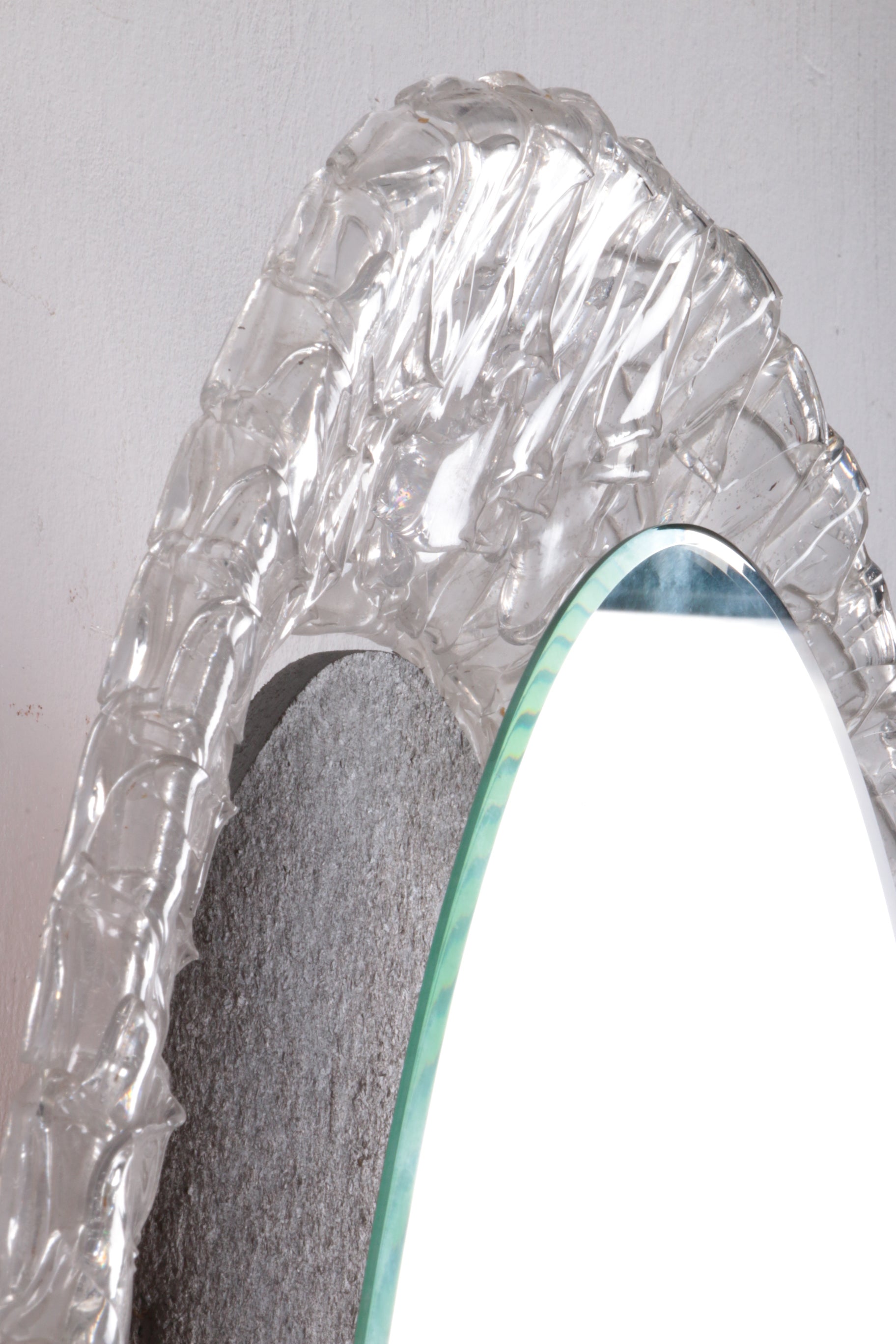 Grote Ovale Plexiglas spiegel met verlichting,1960 Duitsland.