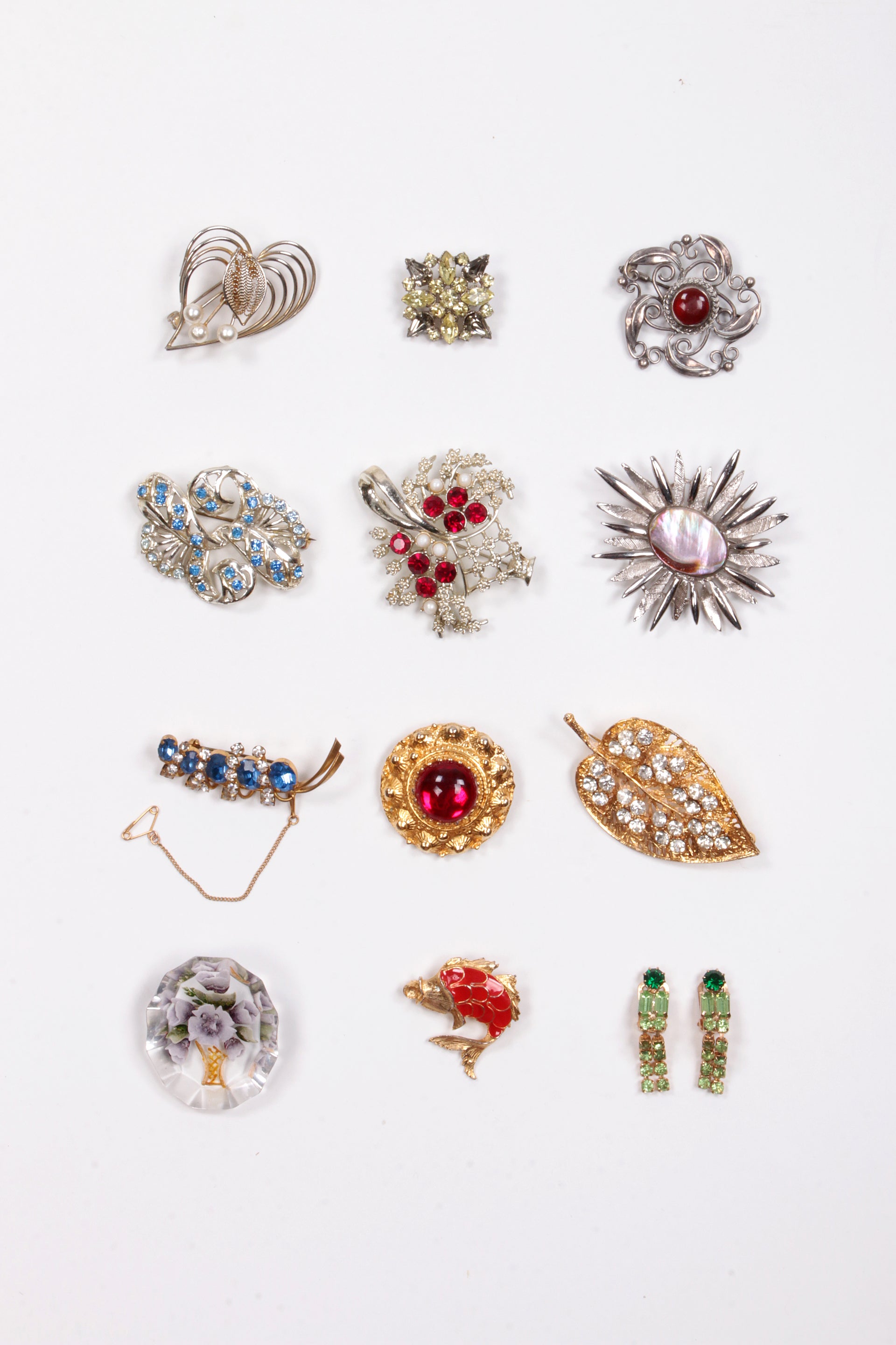 Diverse Vintage Brooches, Various Models, Made in 1960