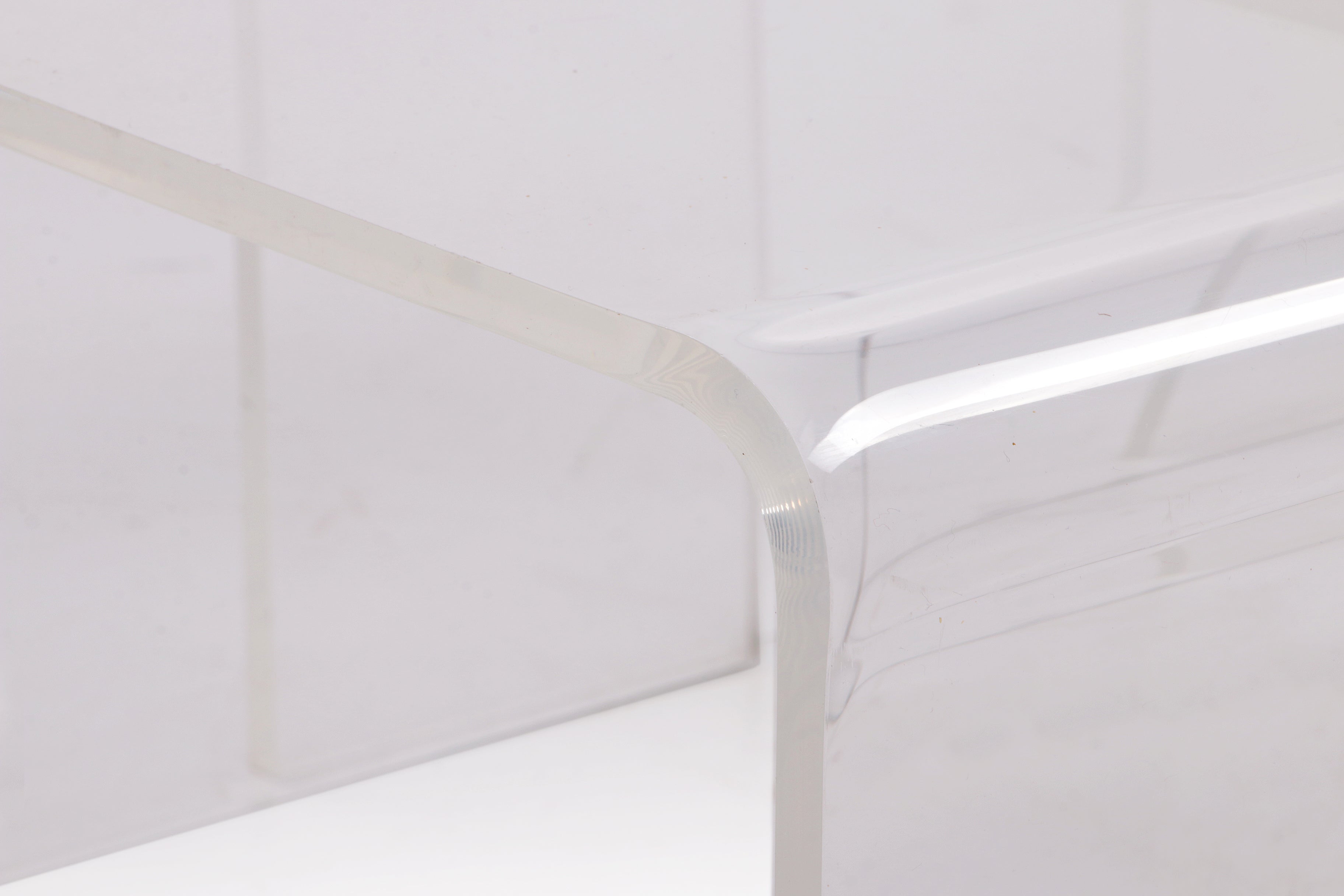 Set plexiglas bijzettafel of plantentafel past bij veel woonstijlen,1970s.