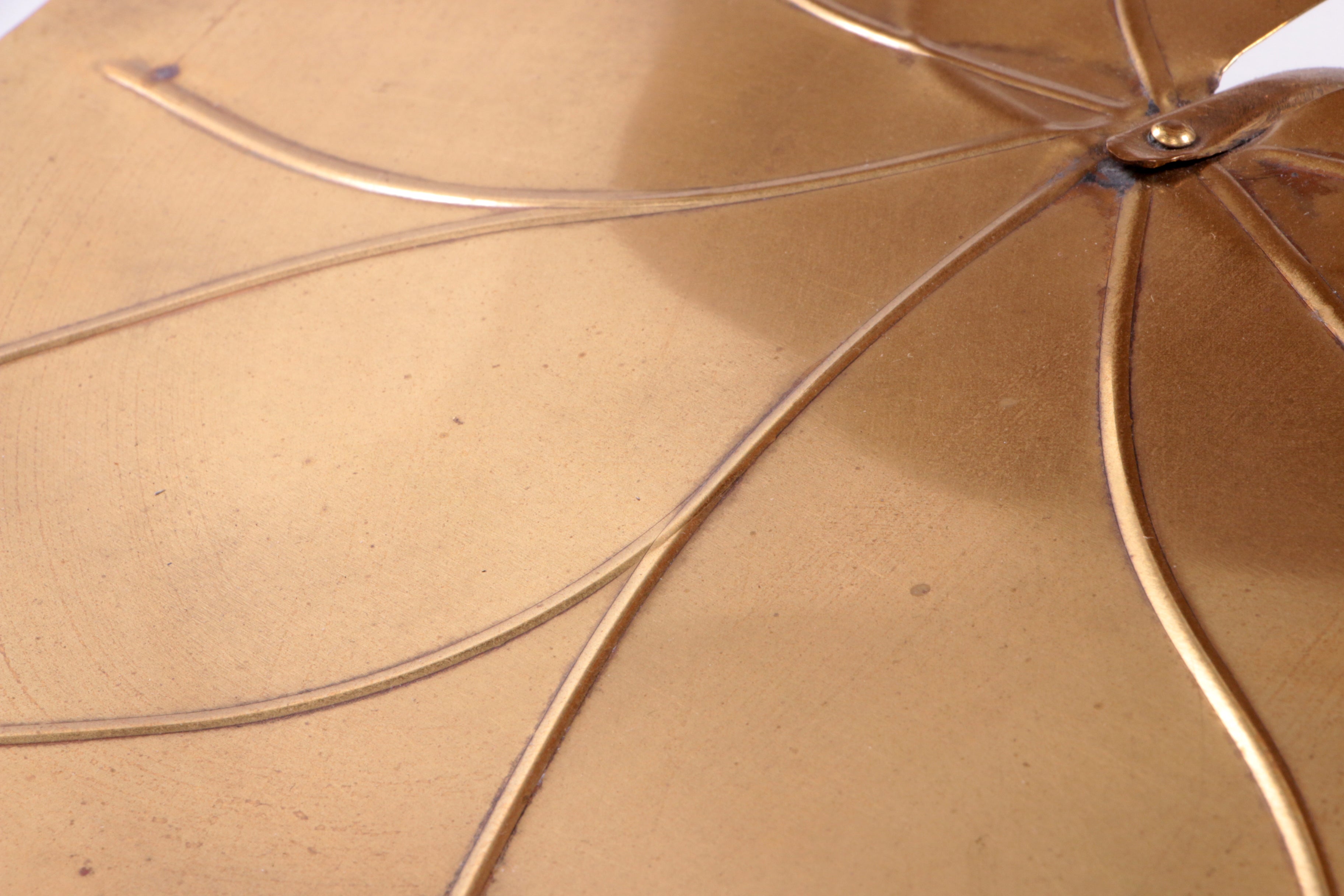 Maison Jansen Vloerlamp van verguld messing met marmervoet,1970 Frankrijk.