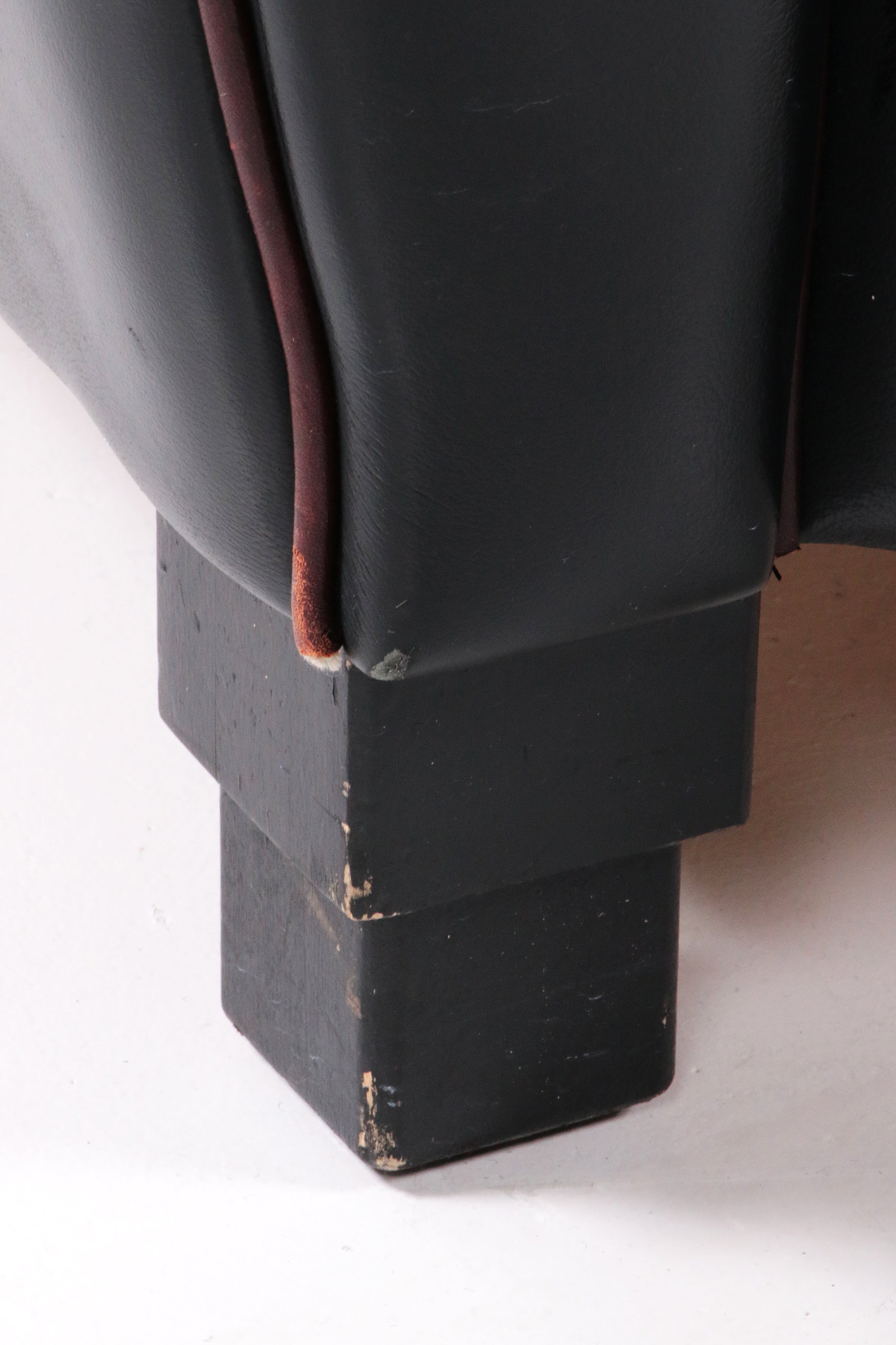 Zeer comfortabele en prachtige leren fauteuil van LA Lounge Atelier.