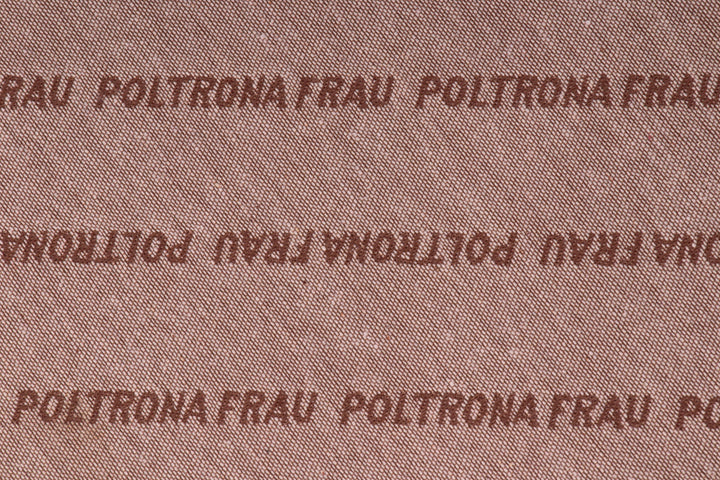 Poltrona Frau Set van 2 bijzettafels met lederen blad 1970,Italie