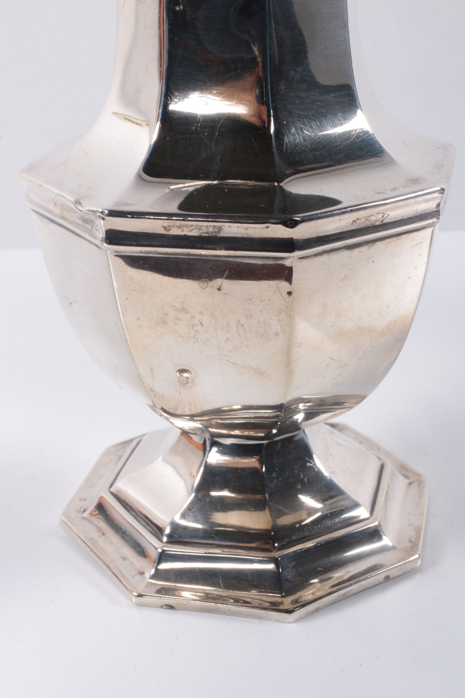 Engels 1ste gehalte poedersuikerstrooier van zilver,1925