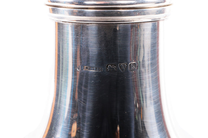 Engels 1ste gehalte  poedersuikerstrooier van zilver,Chester 1936